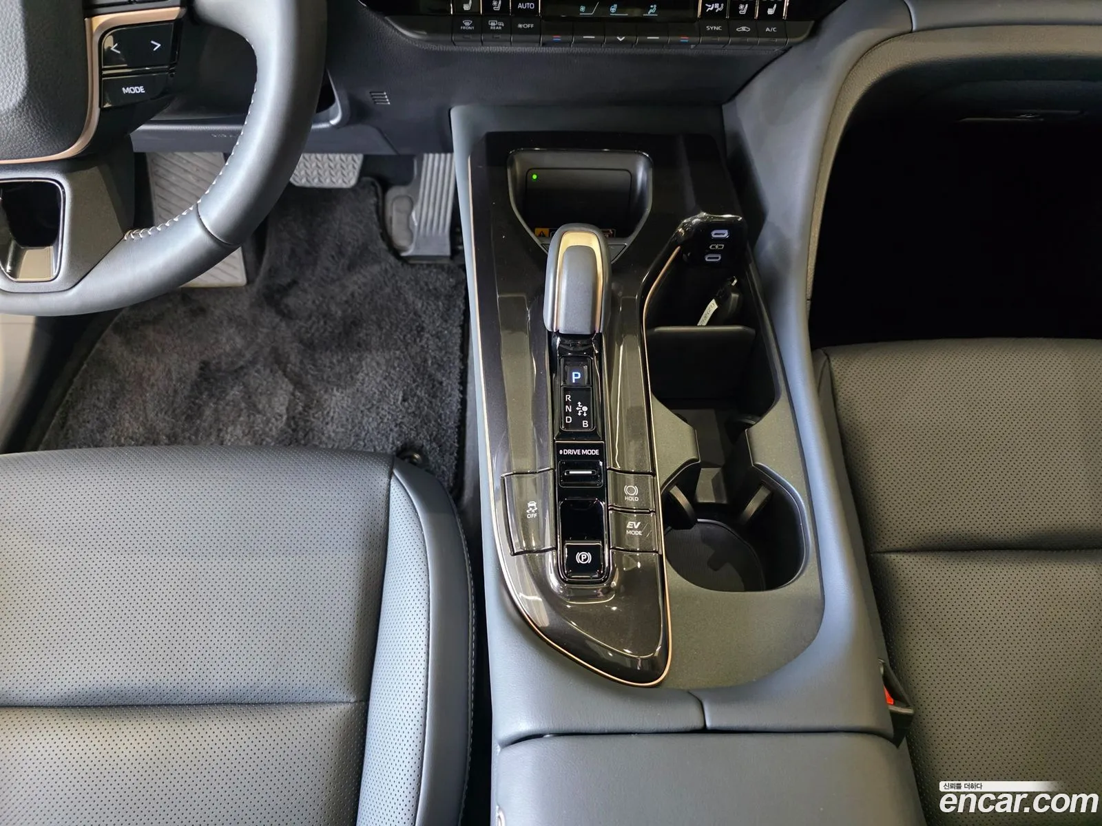 Toyota Crown Crossover 2025 — 3