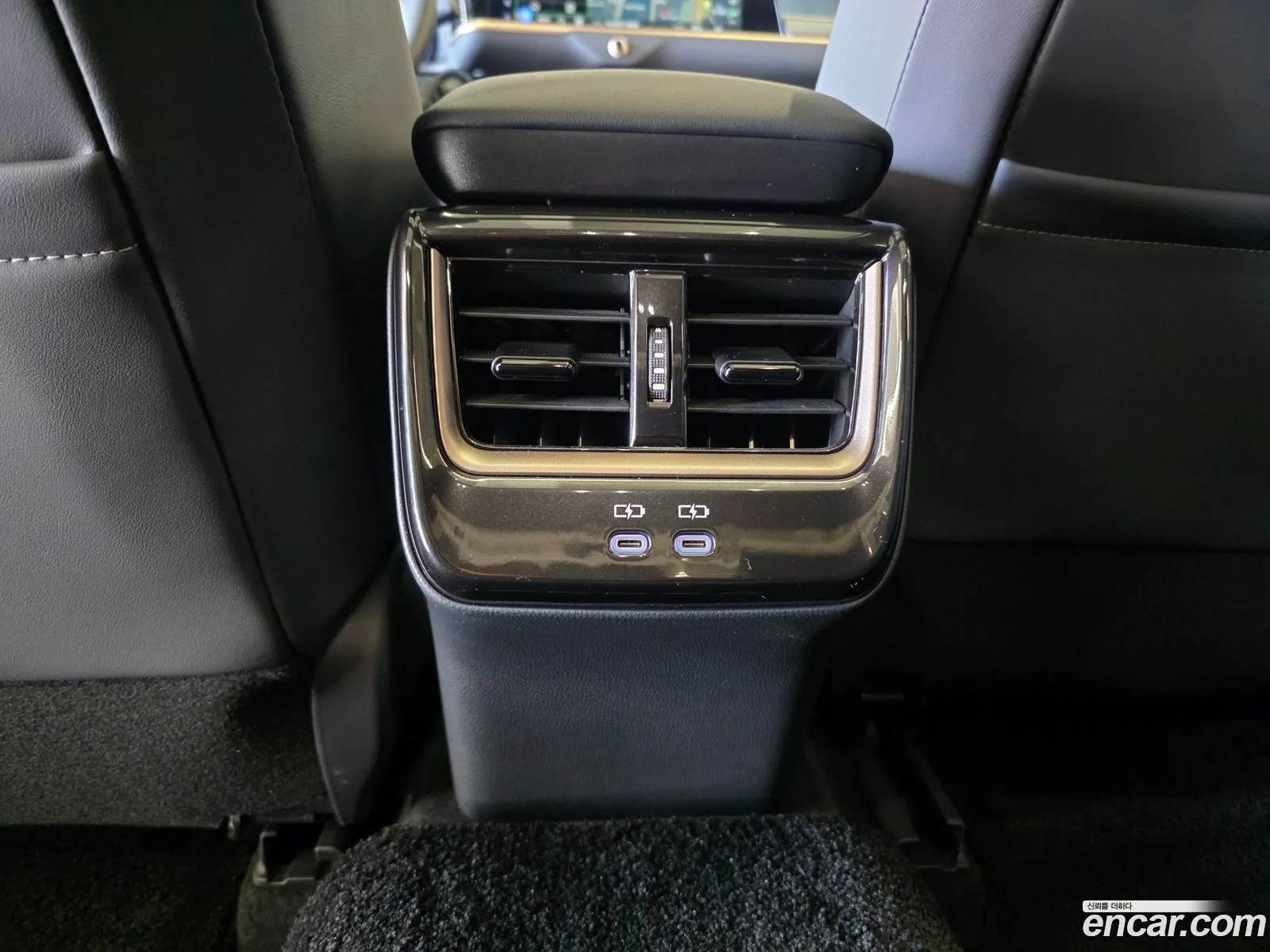 Toyota Crown Crossover 2025 — 4