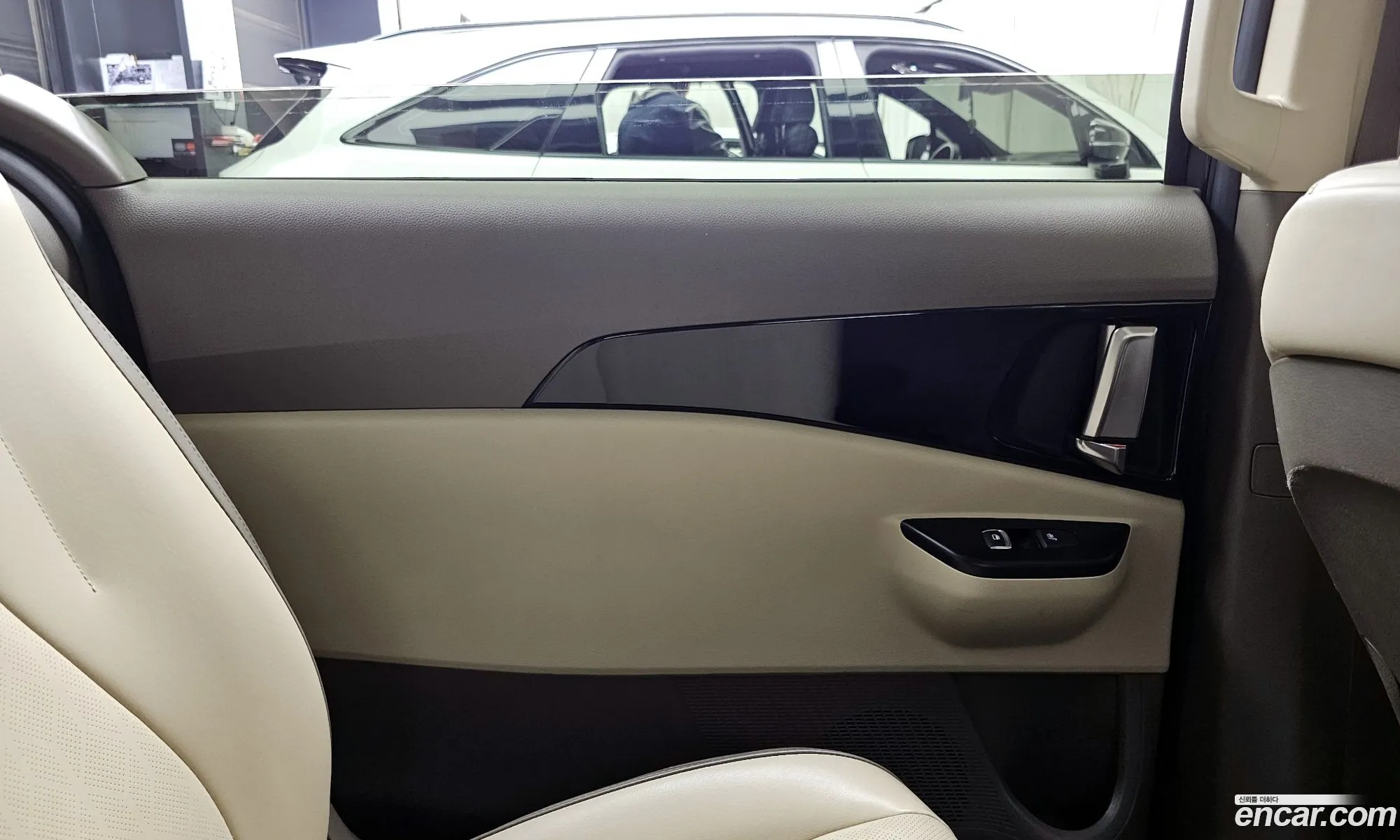 Kia Carnival 2022 — 7
