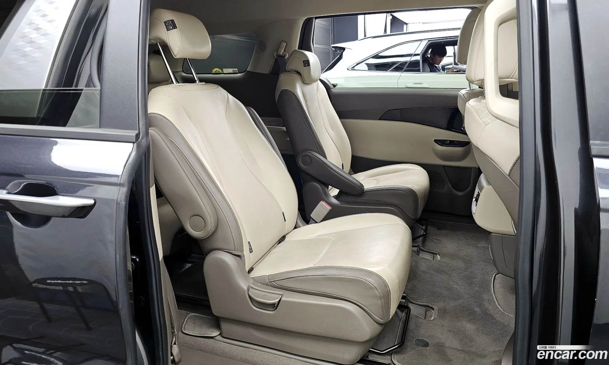 Kia Carnival 2022 — 14