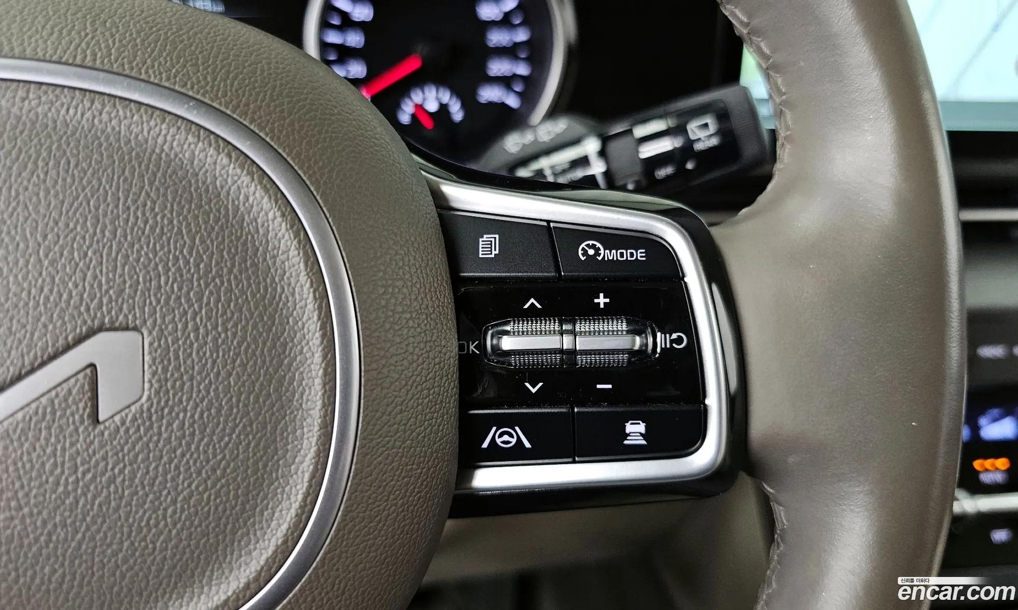 Kia Carnival 2022 — 18