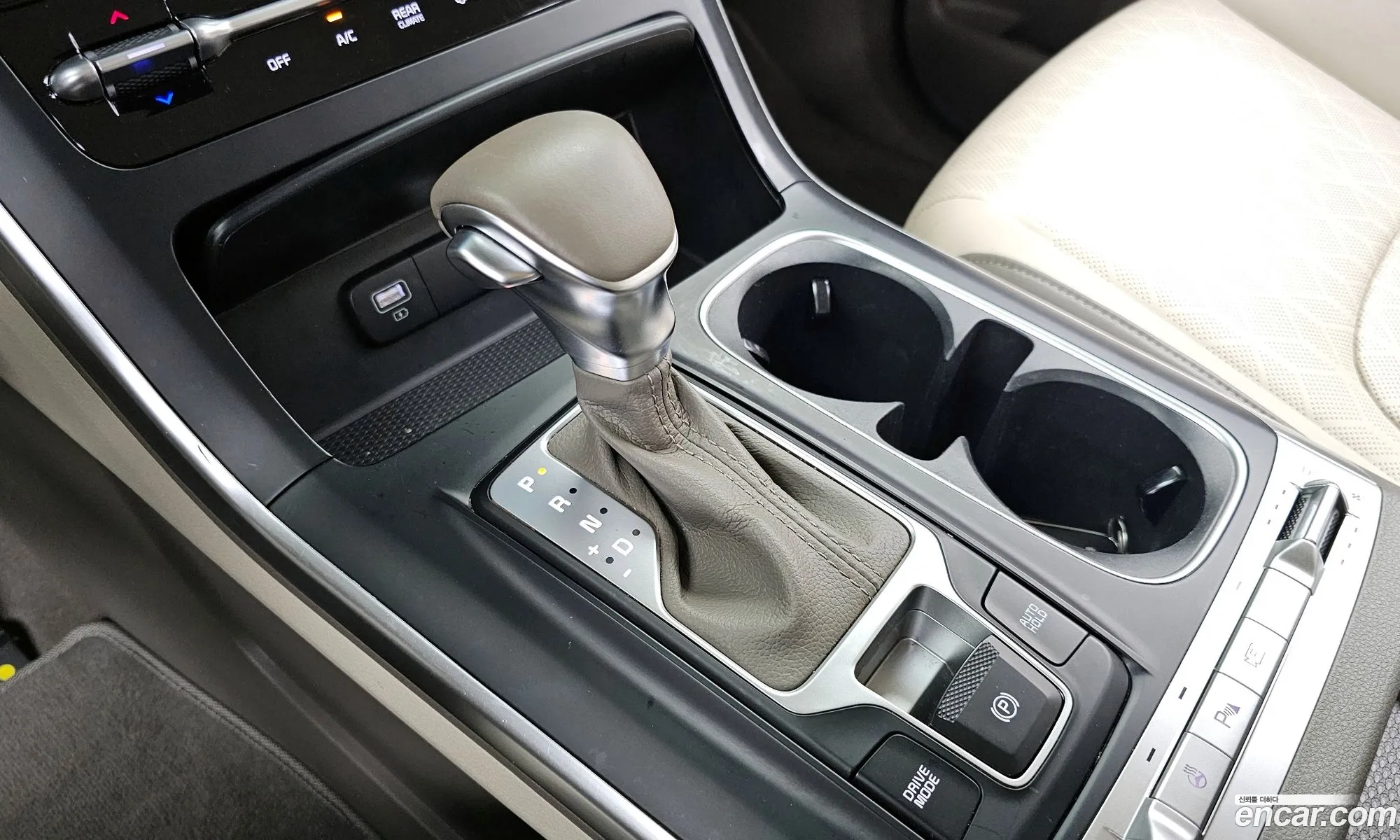 Kia Carnival 2022 — 21