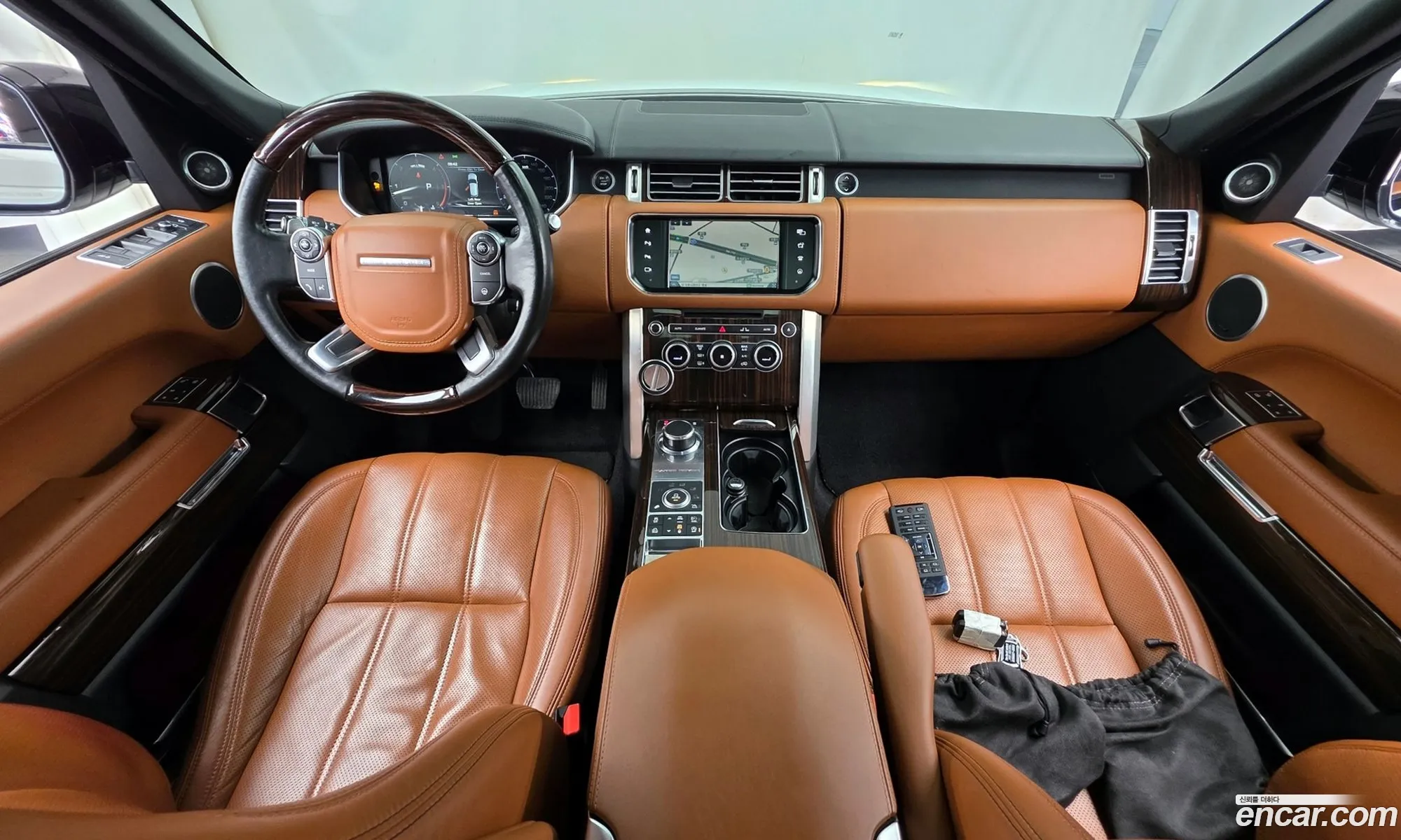 Land Rover Range Rover 2016 SALGA2JF7GA292155 — 15