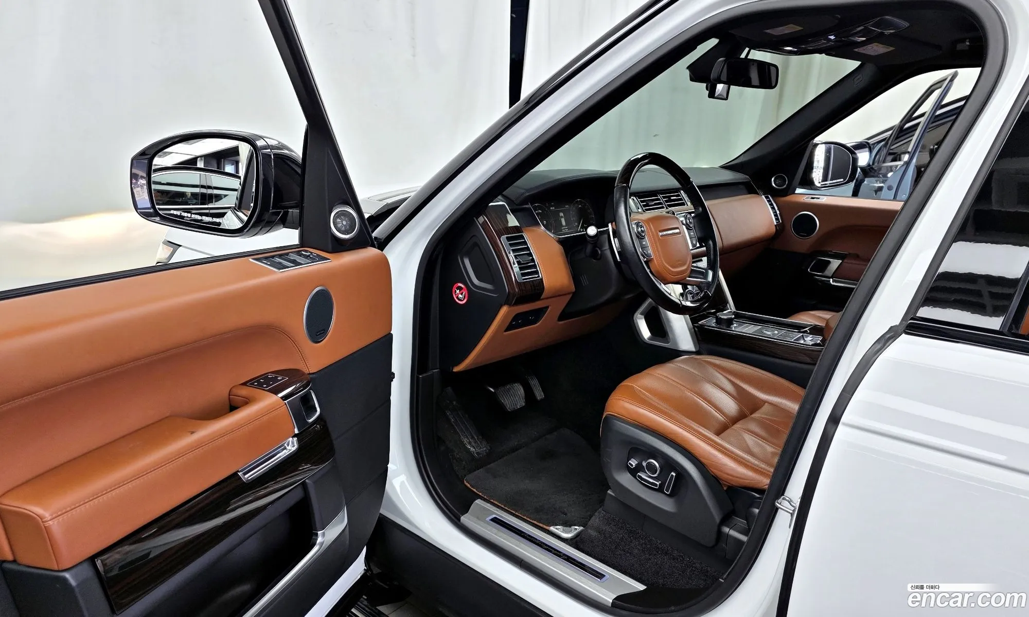 Land Rover Range Rover 2016 SALGA2JF7GA292155 — 13