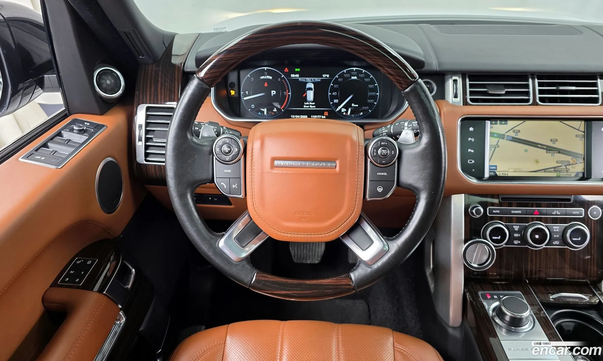 Land Rover Range Rover 2016 SALGA2JF7GA292155 — 4