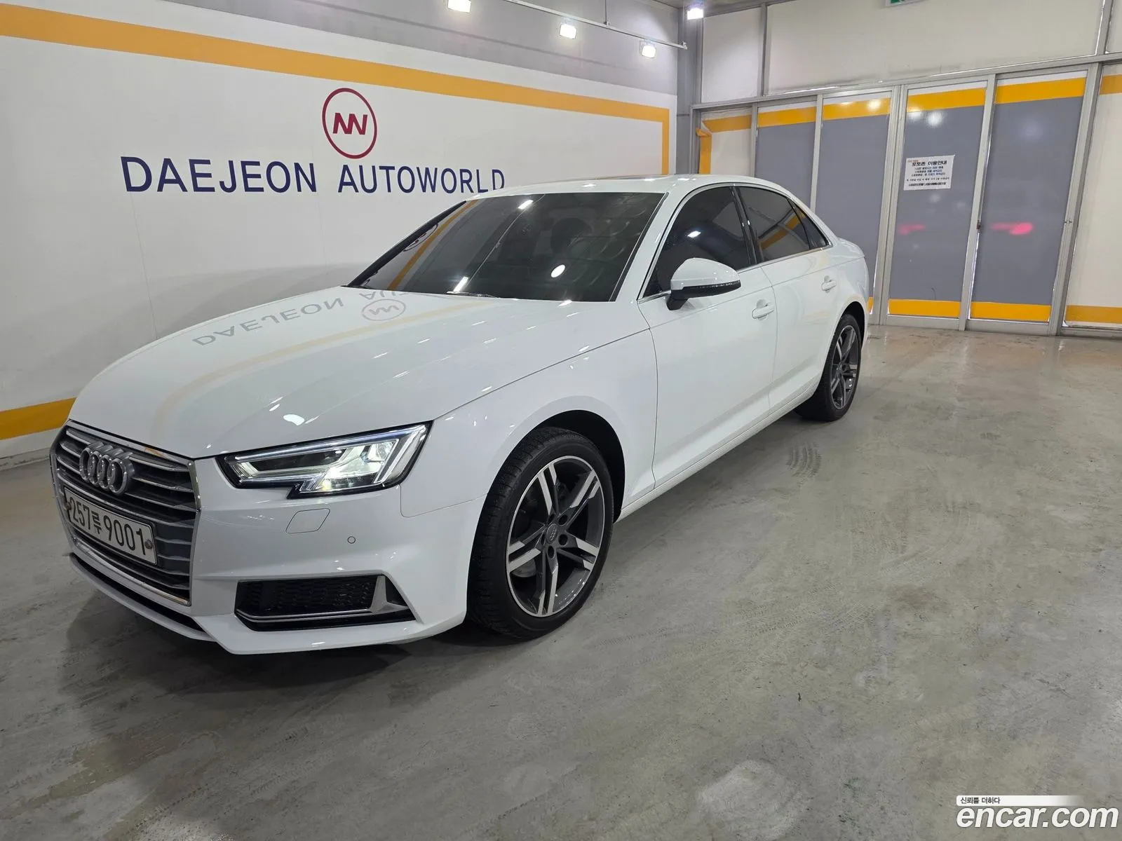 Audi A4 2019 — 19