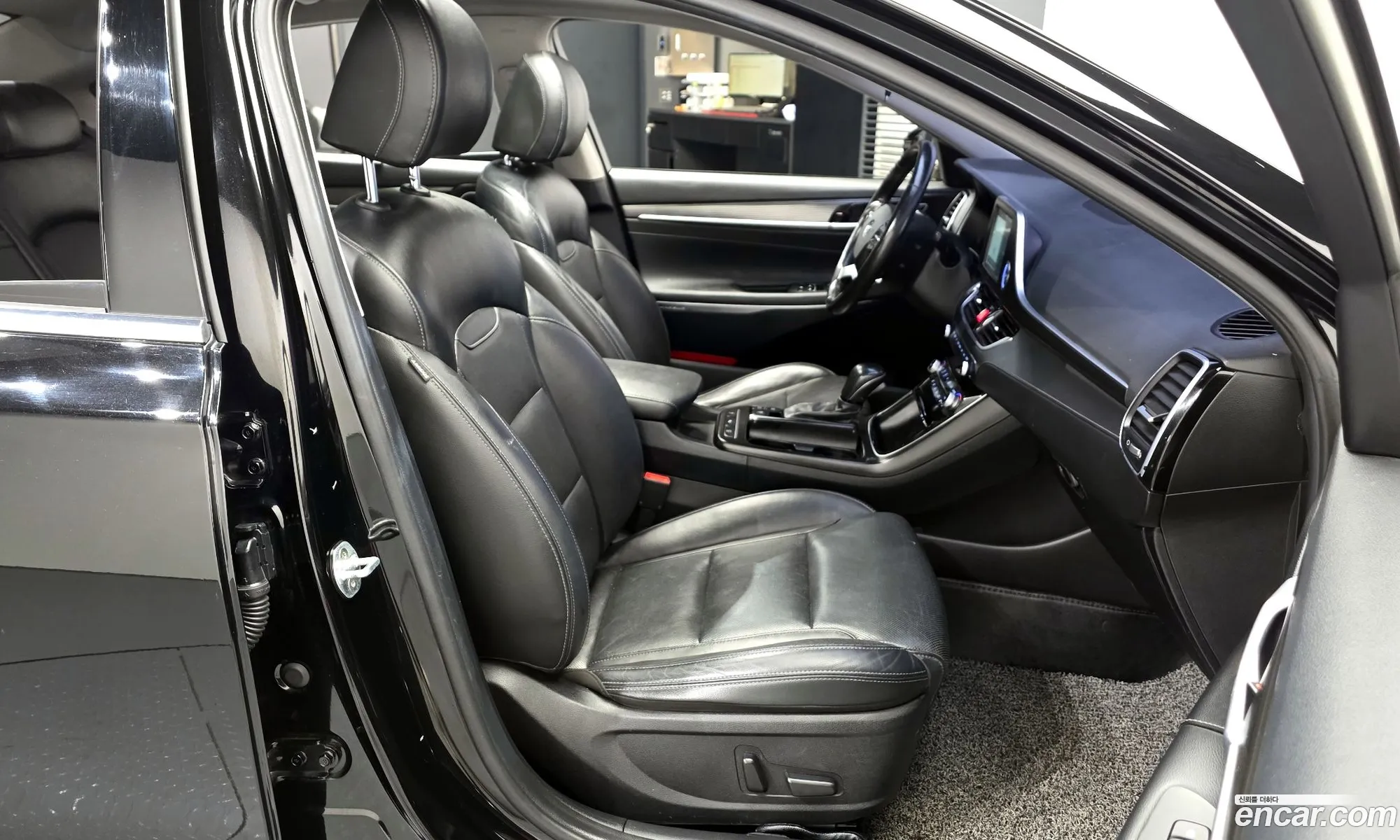 Hyundai Grandeur IG 2018 — 23