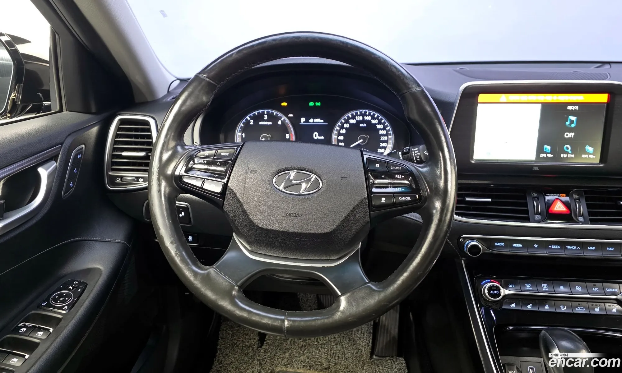 Hyundai Grandeur IG 2018 — 33