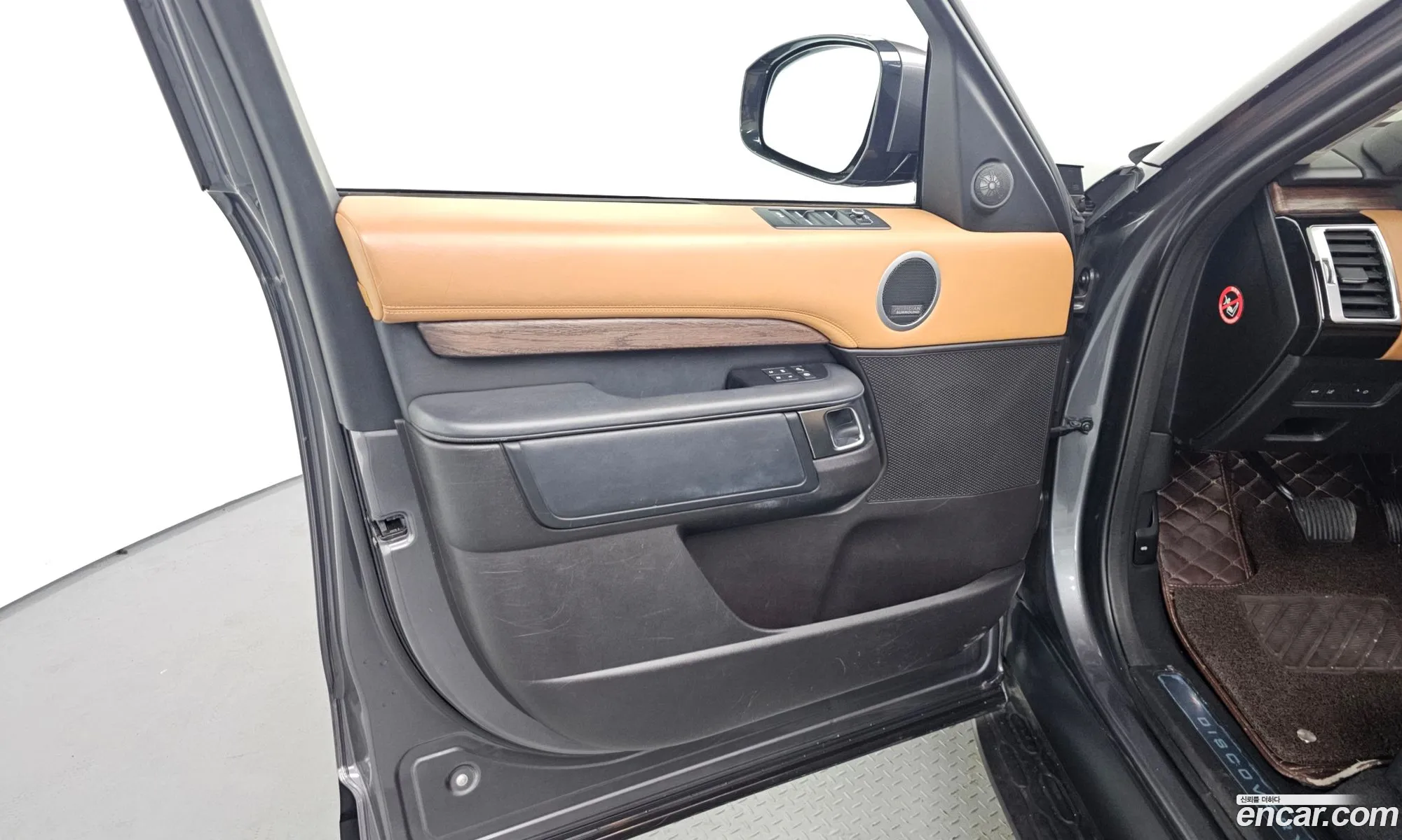 Land Rover Discovery 5 2017 SALRA2BK7HA036992 — 29