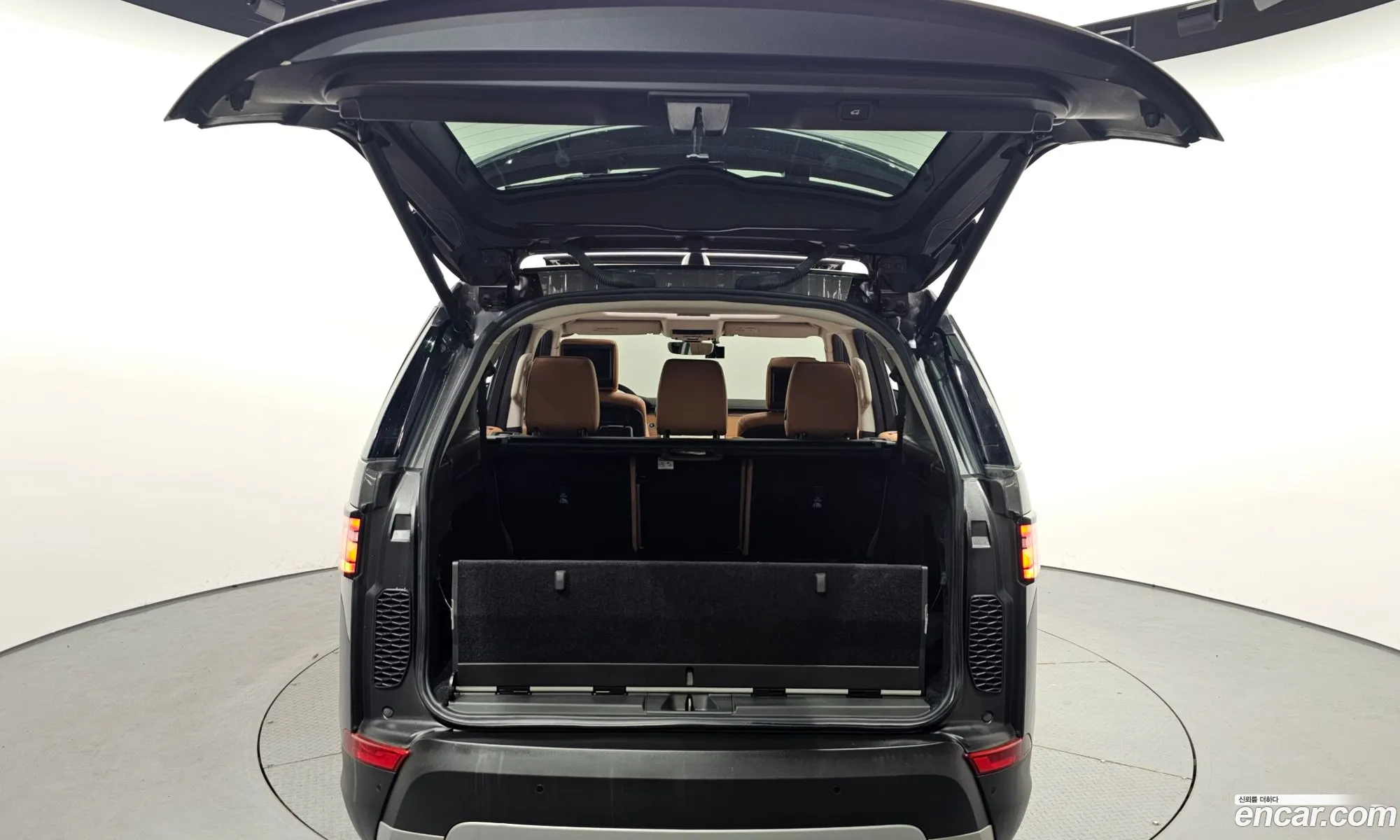Land Rover Discovery 5 2017 SALRA2BK7HA036992 — 9