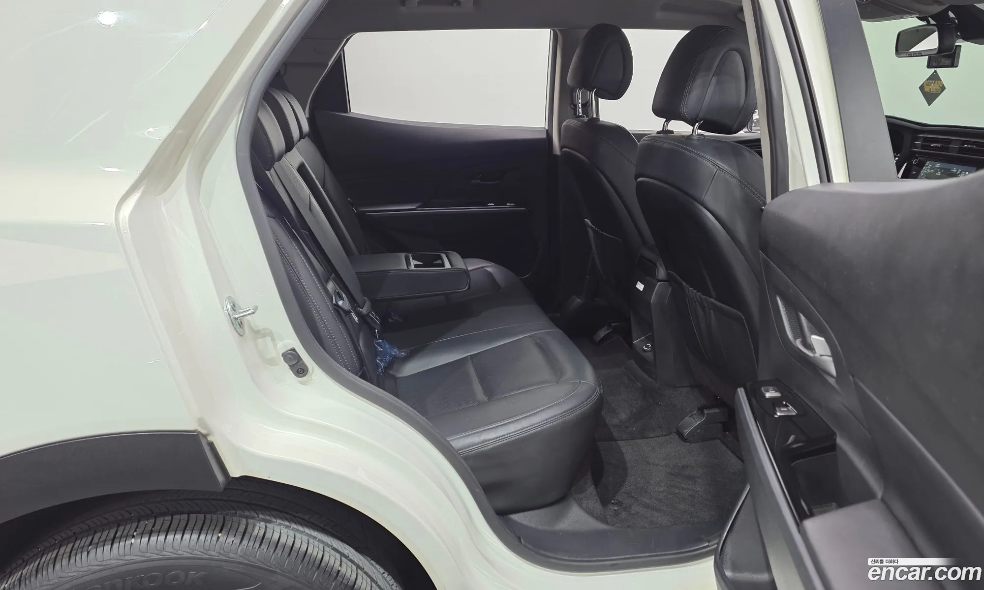 KG Mobility (SsangYong) Beautiful Korando 2021 — 22