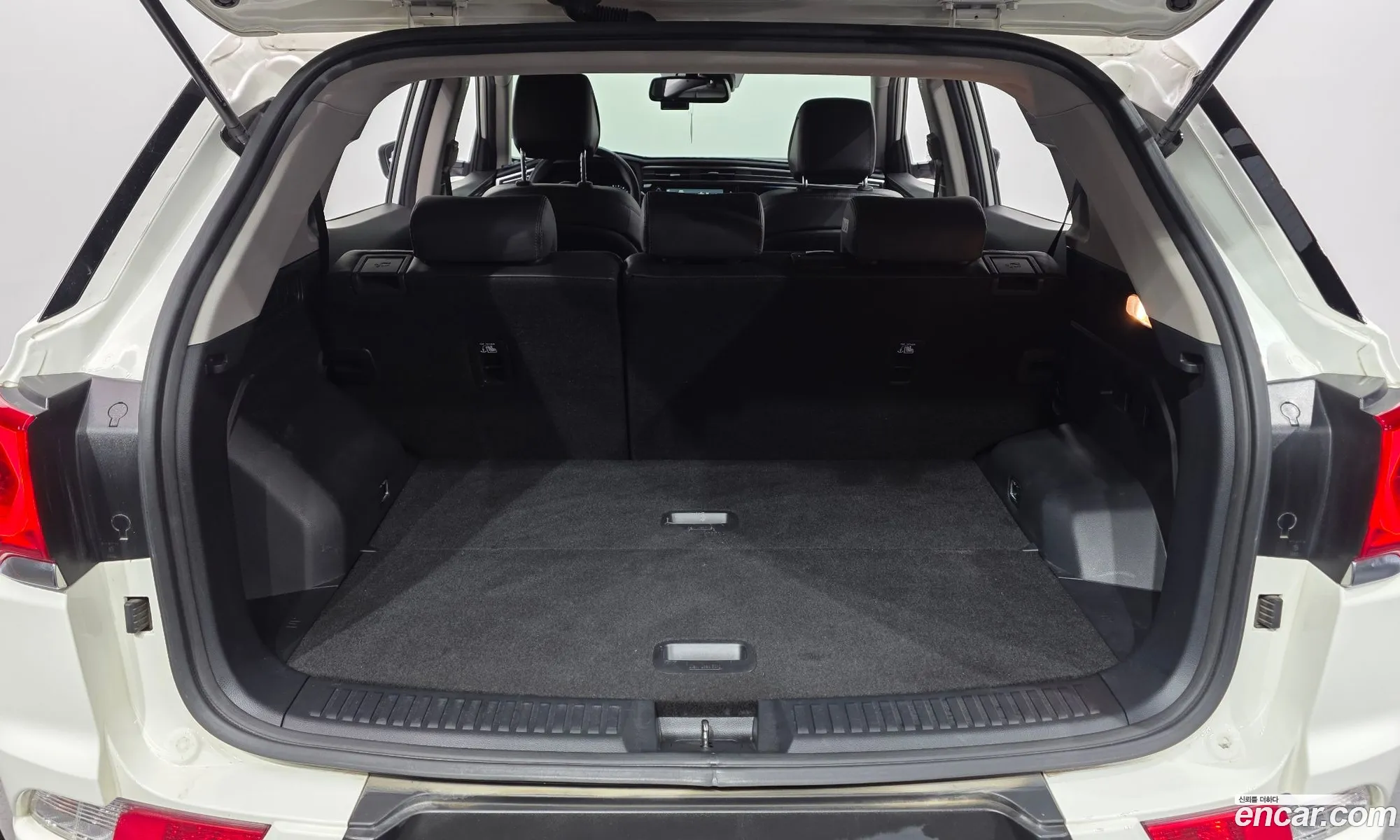 KG Mobility (SsangYong) Beautiful Korando 2021 — 21