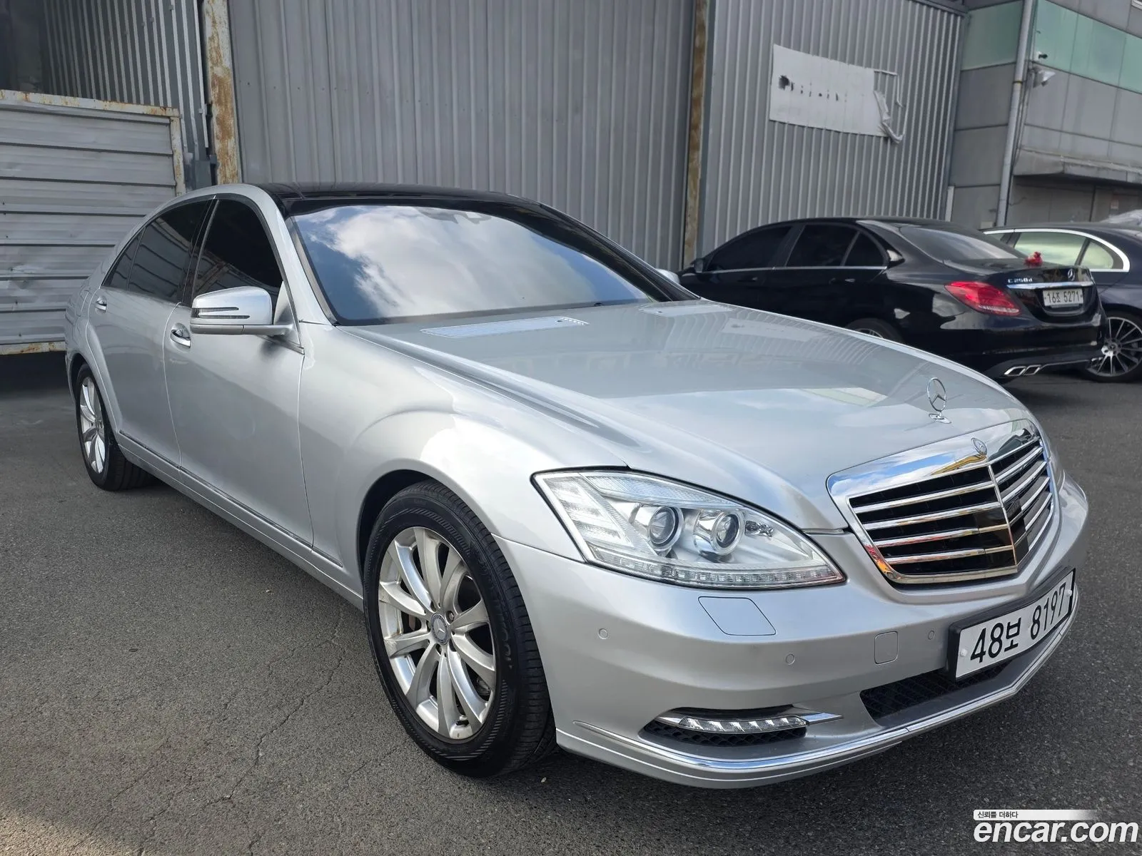 Mercedes-Benz S-Class W221 2011 — 17