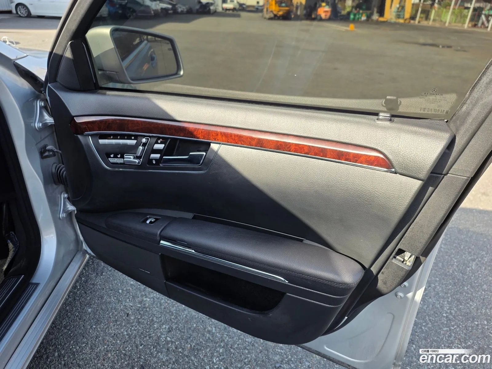 Mercedes-Benz S-Class W221 2011 — 11