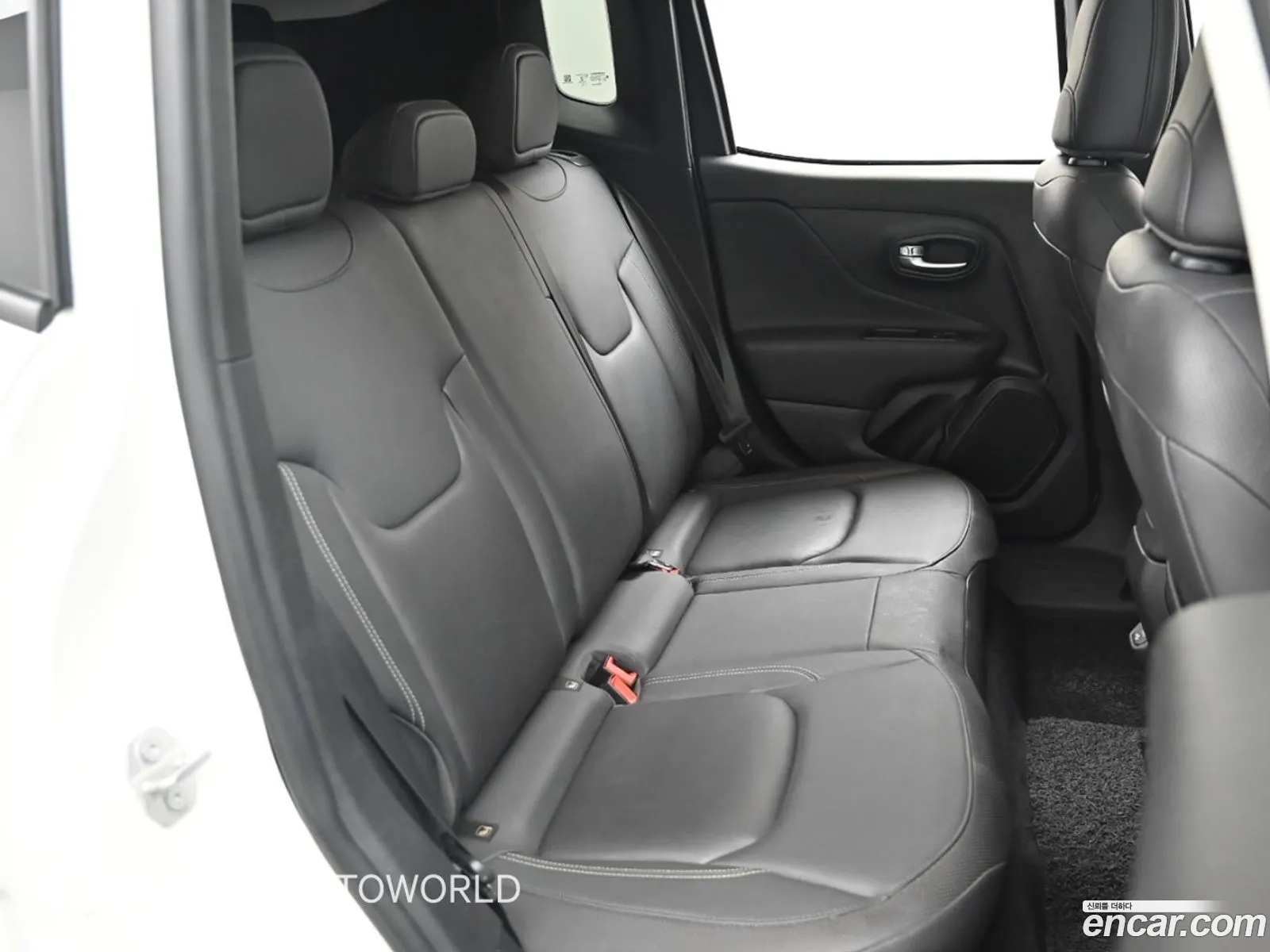 Jeep Renegade 2020 — 10