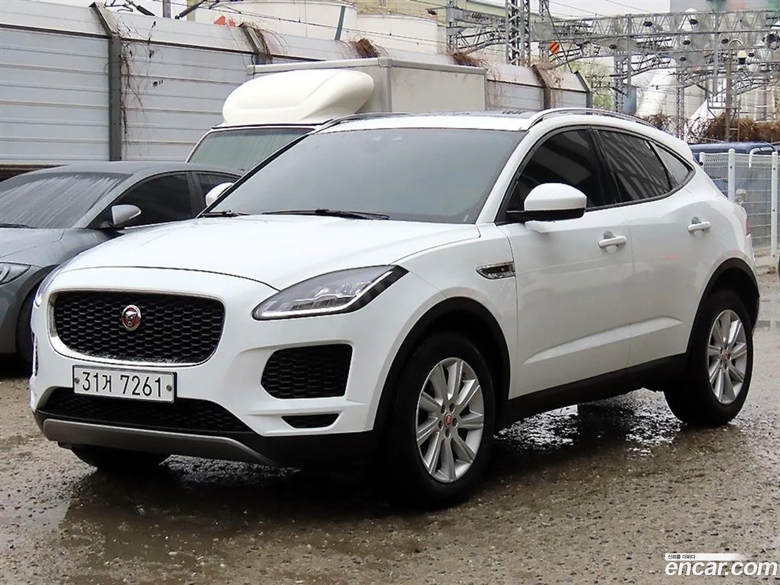 Jaguar E-Pace 2019 — 10