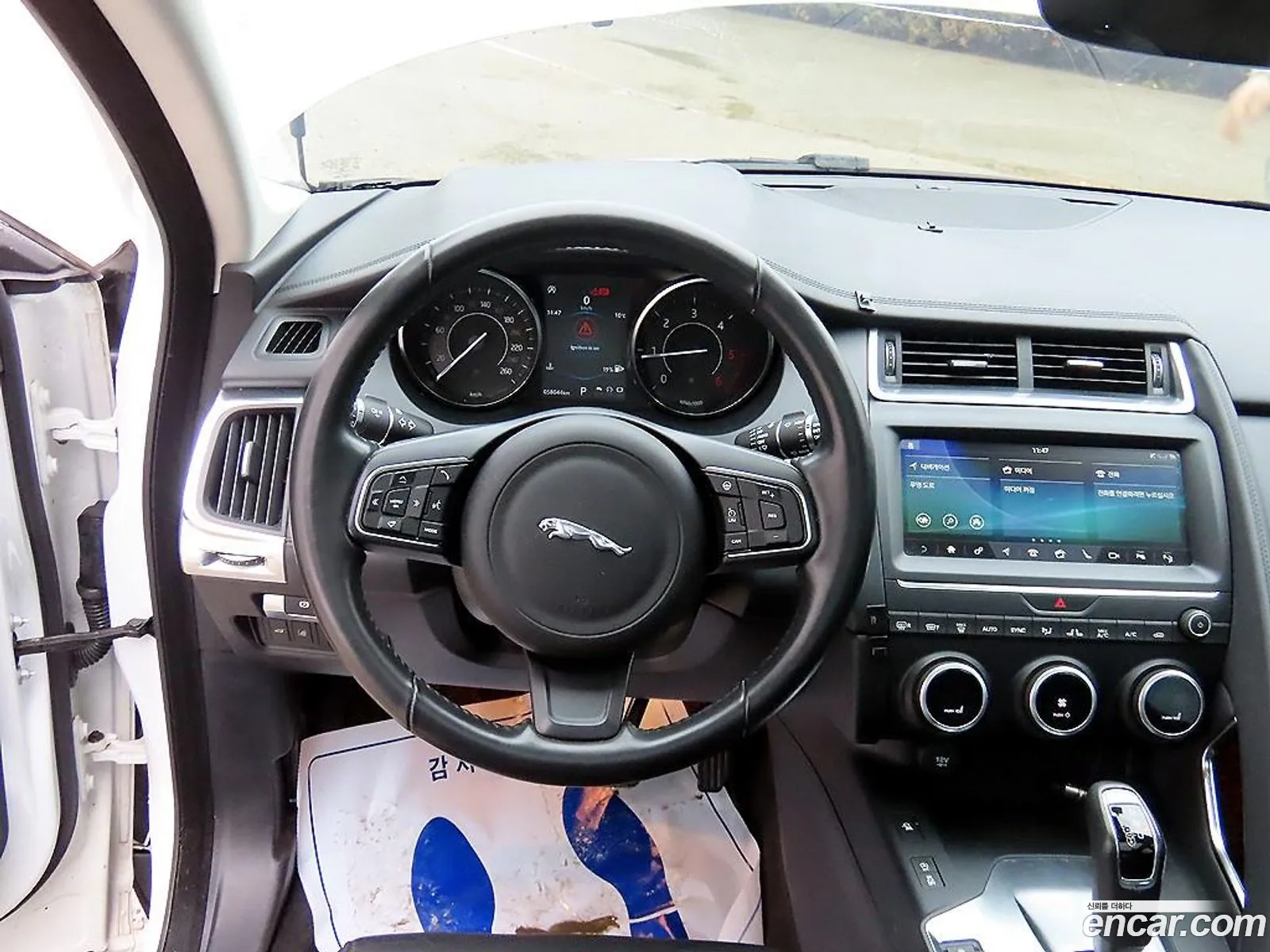 Jaguar E-Pace 2019 — 7