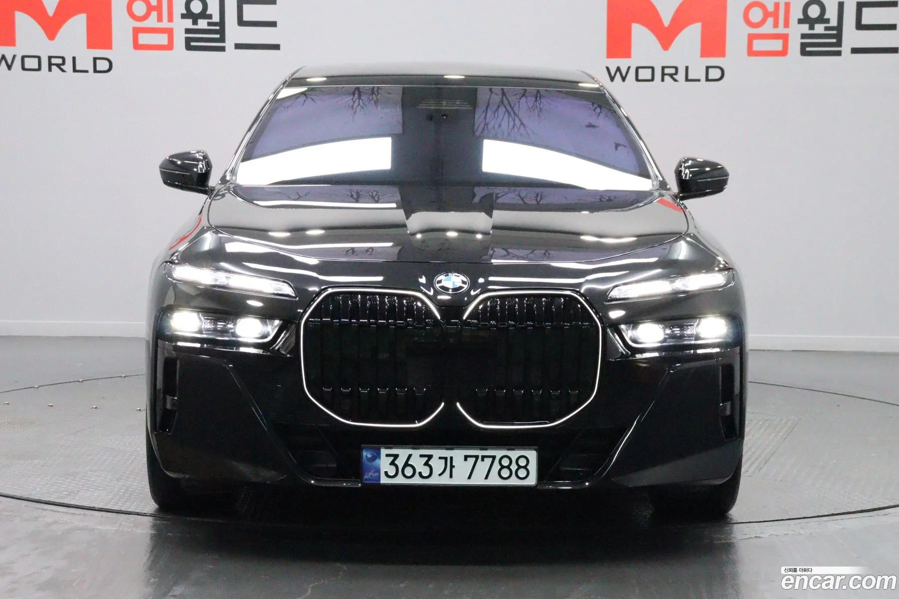 BMW 7 Series 2024 — 7