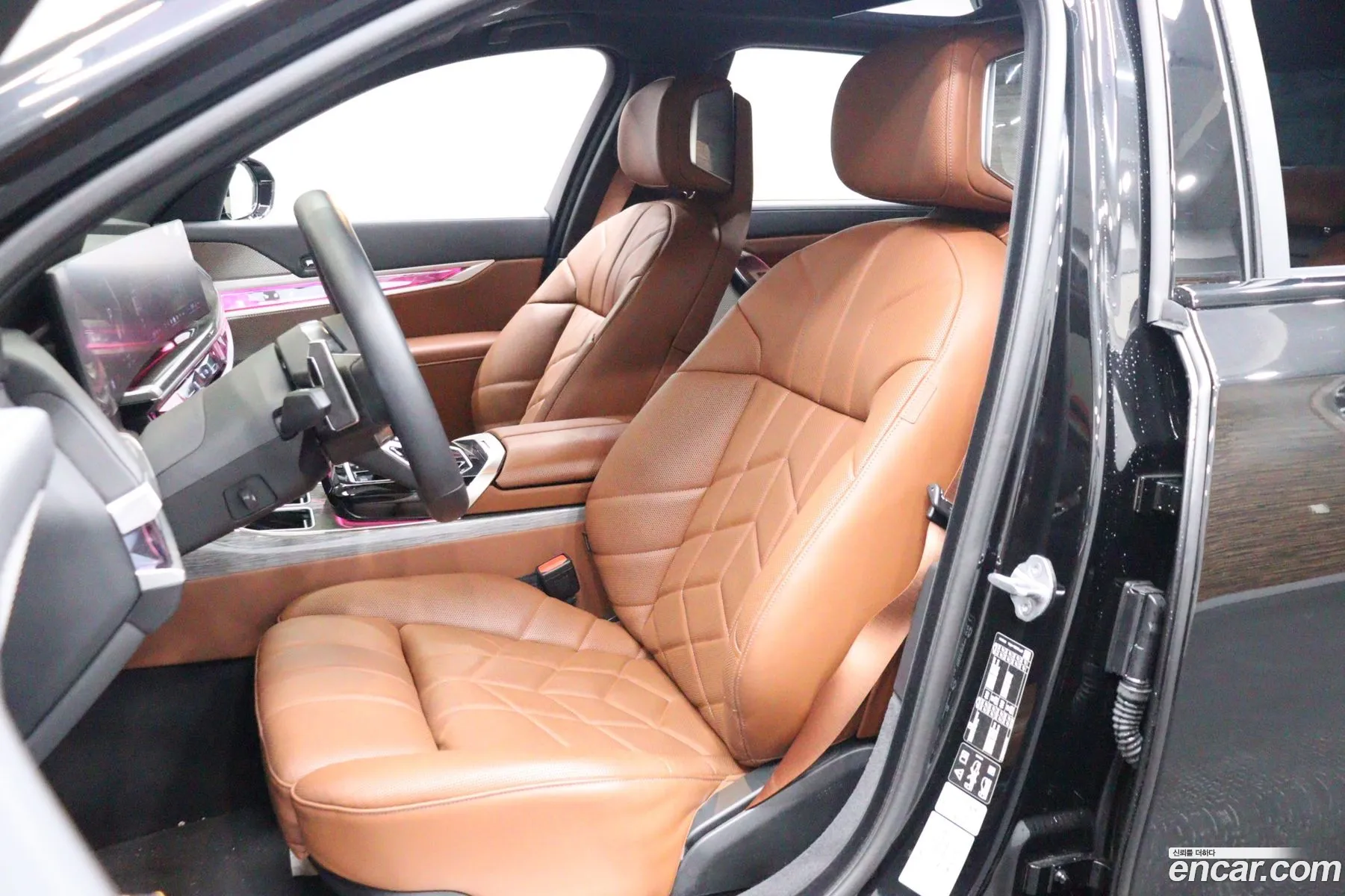 BMW 7 Series 2024 — 11