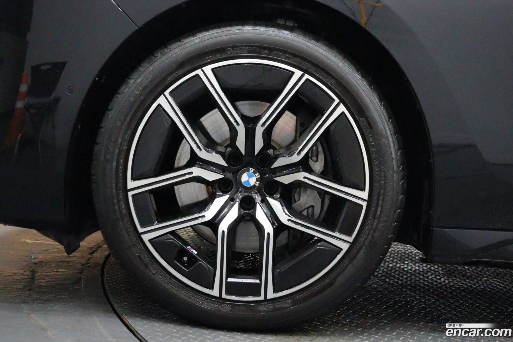 BMW 7 Series 2024 — 10