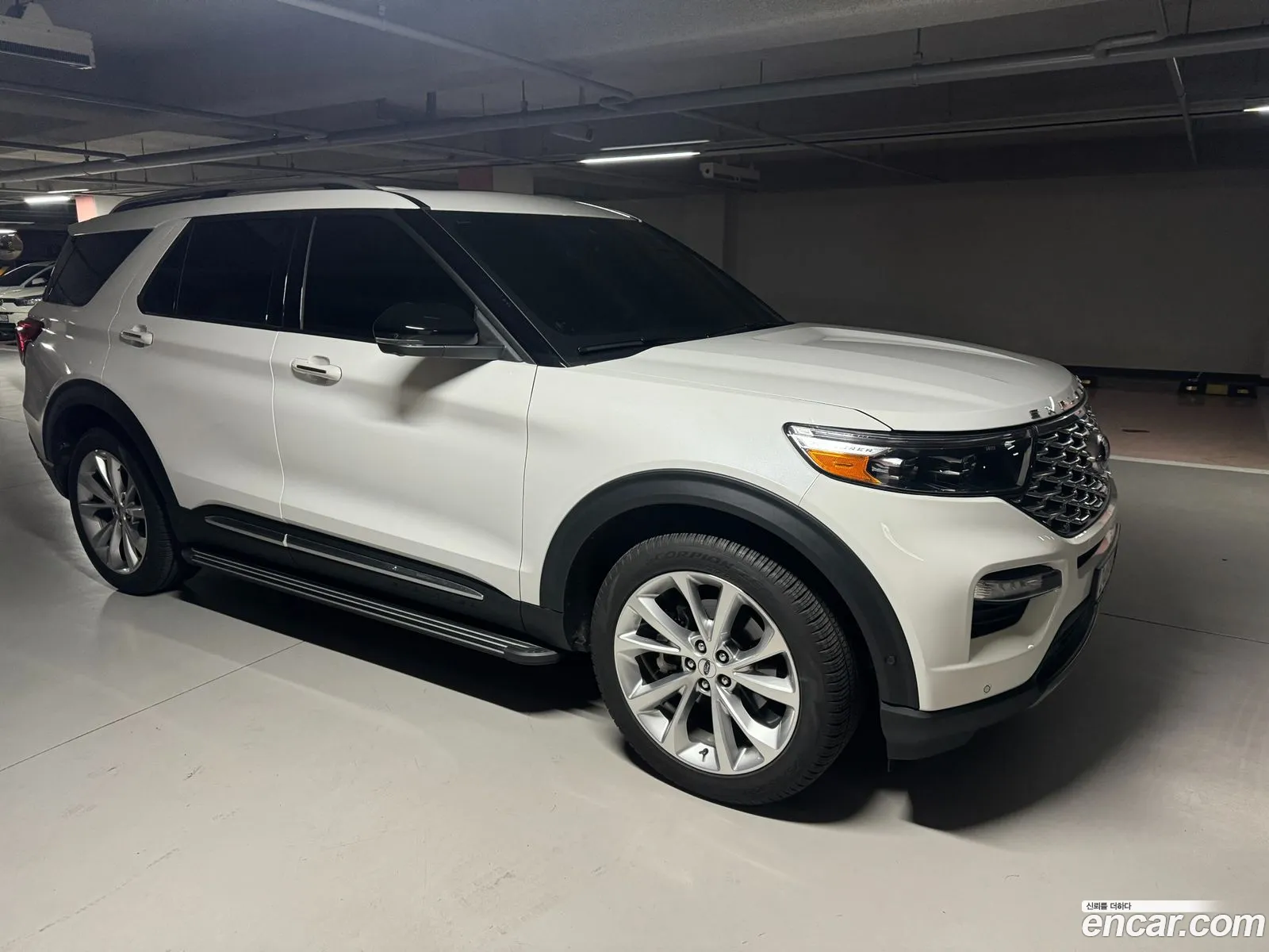 Ford Explorer 6th Gen 2022 — 7