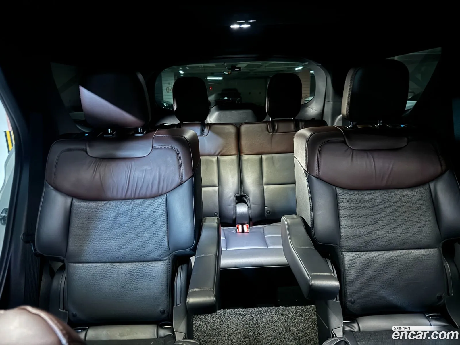 Ford Explorer 6th Gen 2022 — 4
