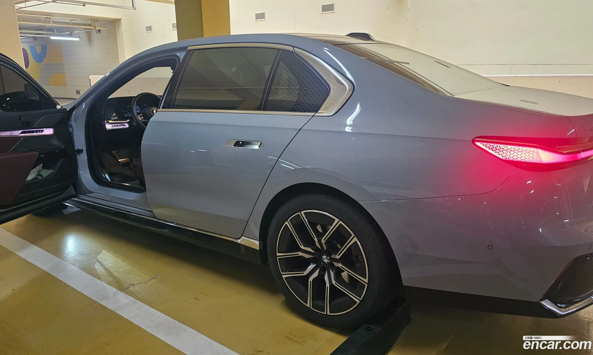 BMW 7 Series 2024 — 17