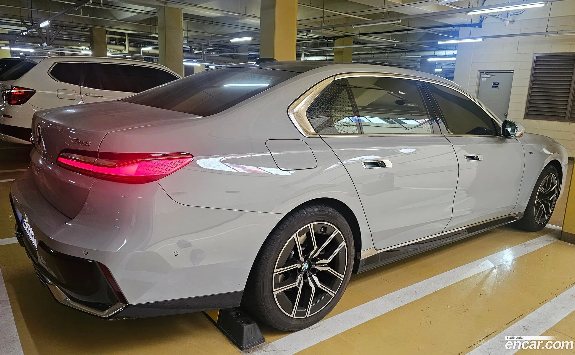 BMW 7 Series 2024 — 16