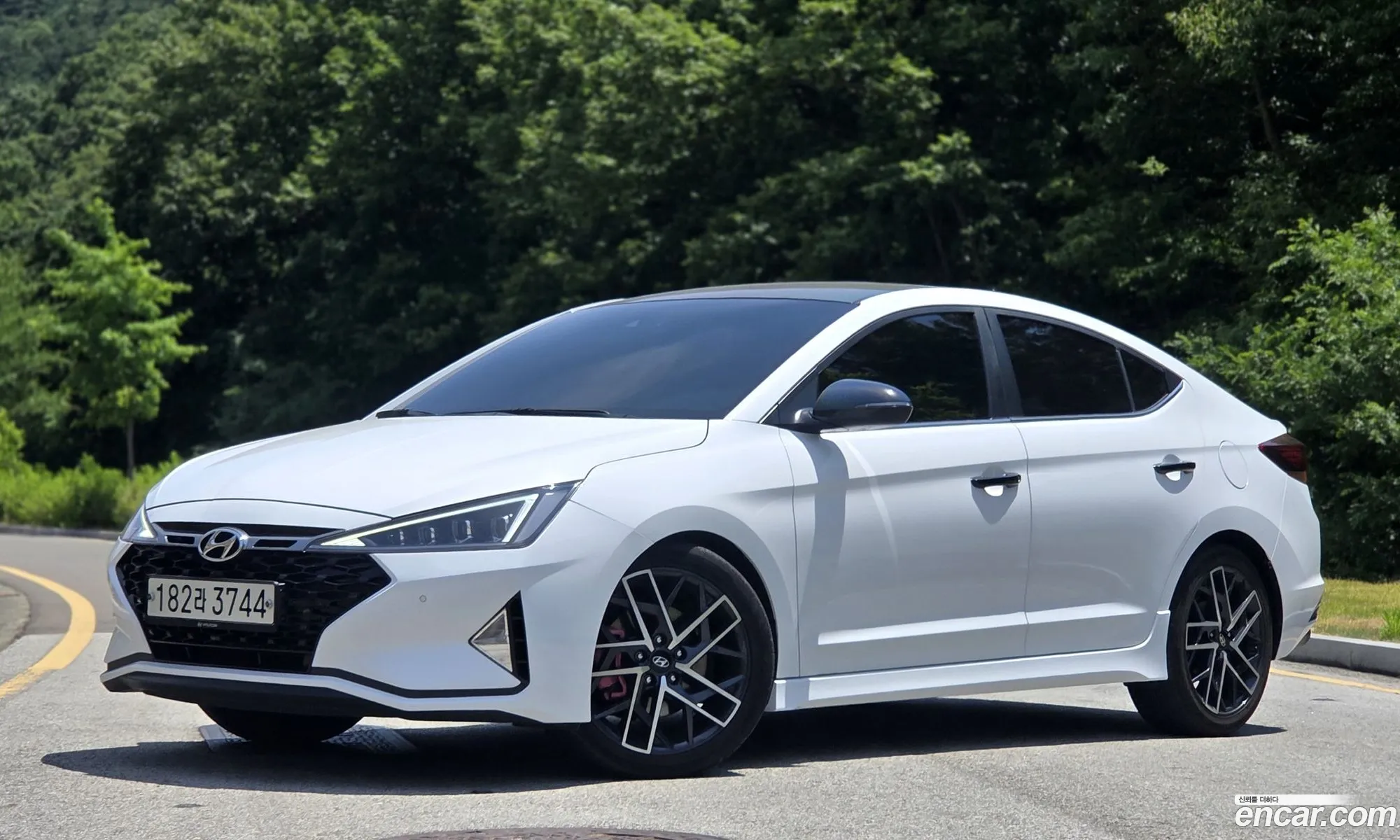 Hyundai Elantra AD 2019 — 17