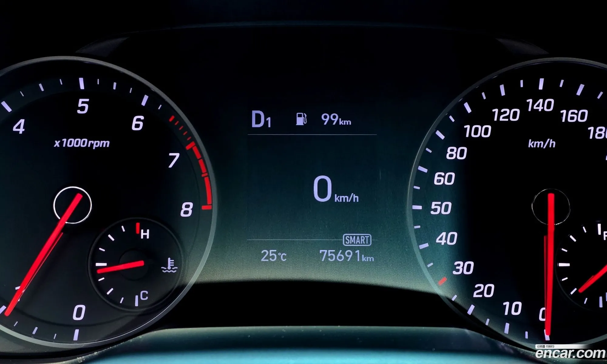 Hyundai Elantra AD 2019 — 10