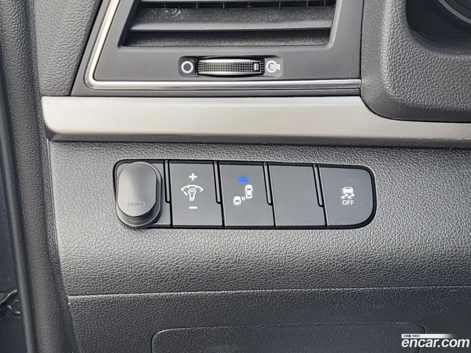 Hyundai Elantra AD 2016 — 7