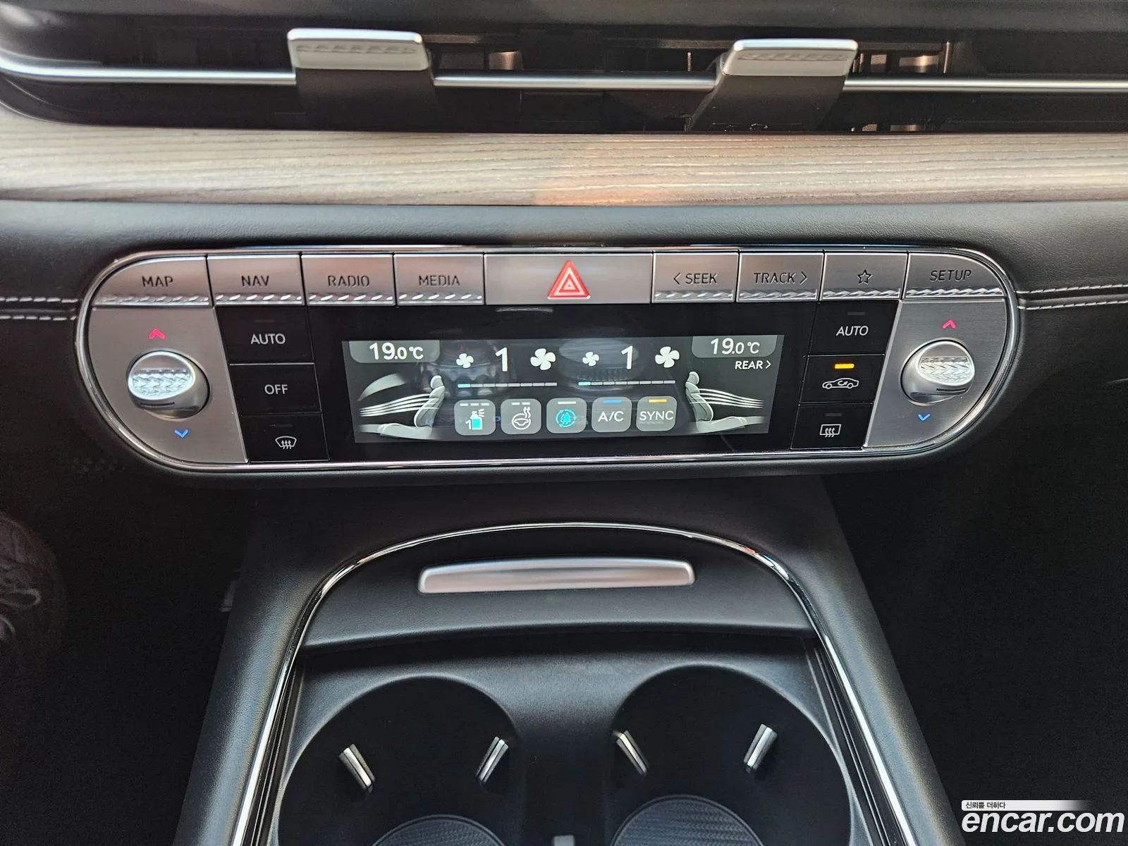 Genesis G90 2022 — 15