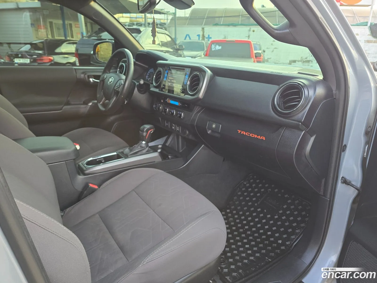 Toyota Tacoma 2018 — 4
