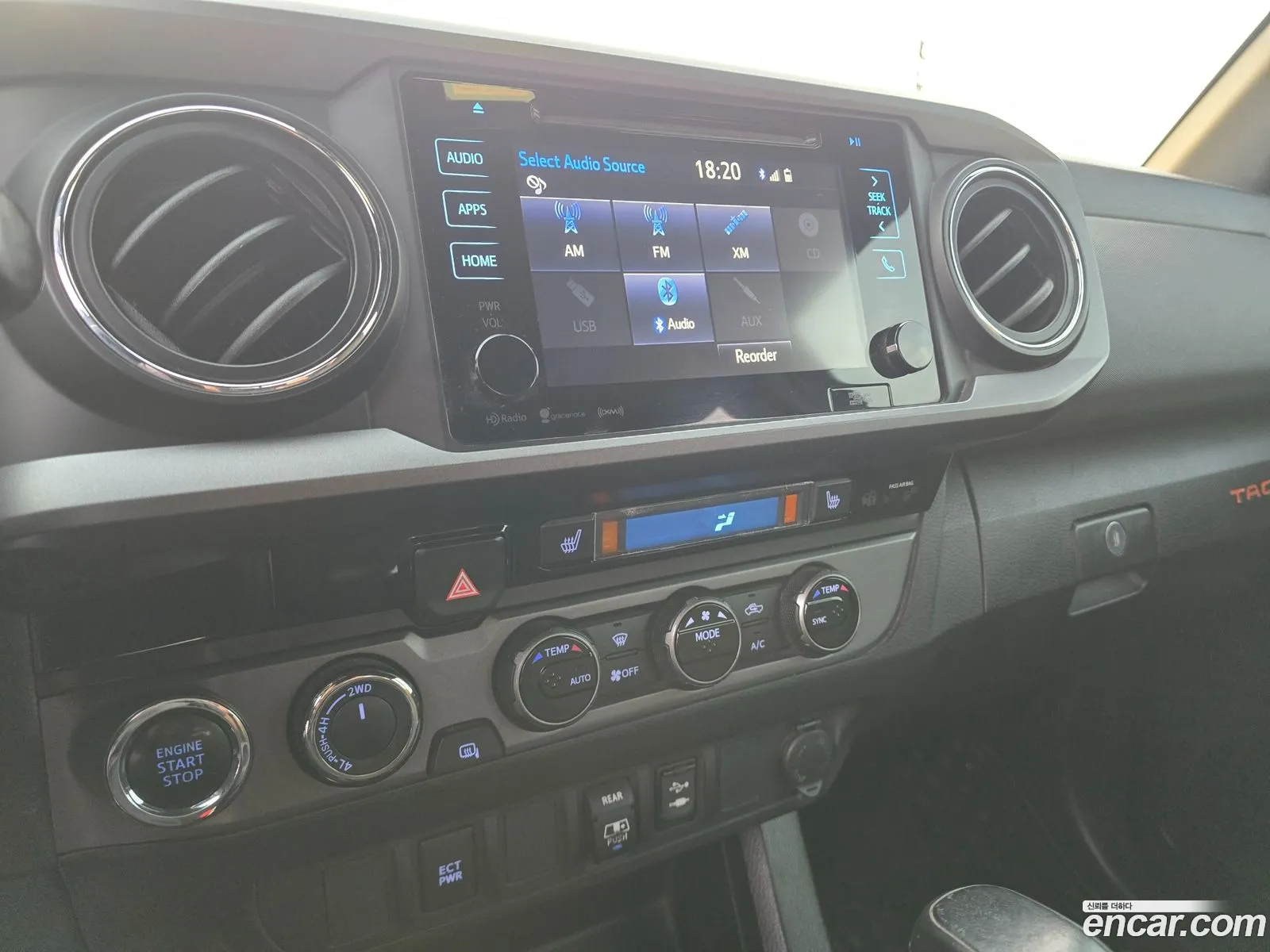 Toyota Tacoma 2018 — 12