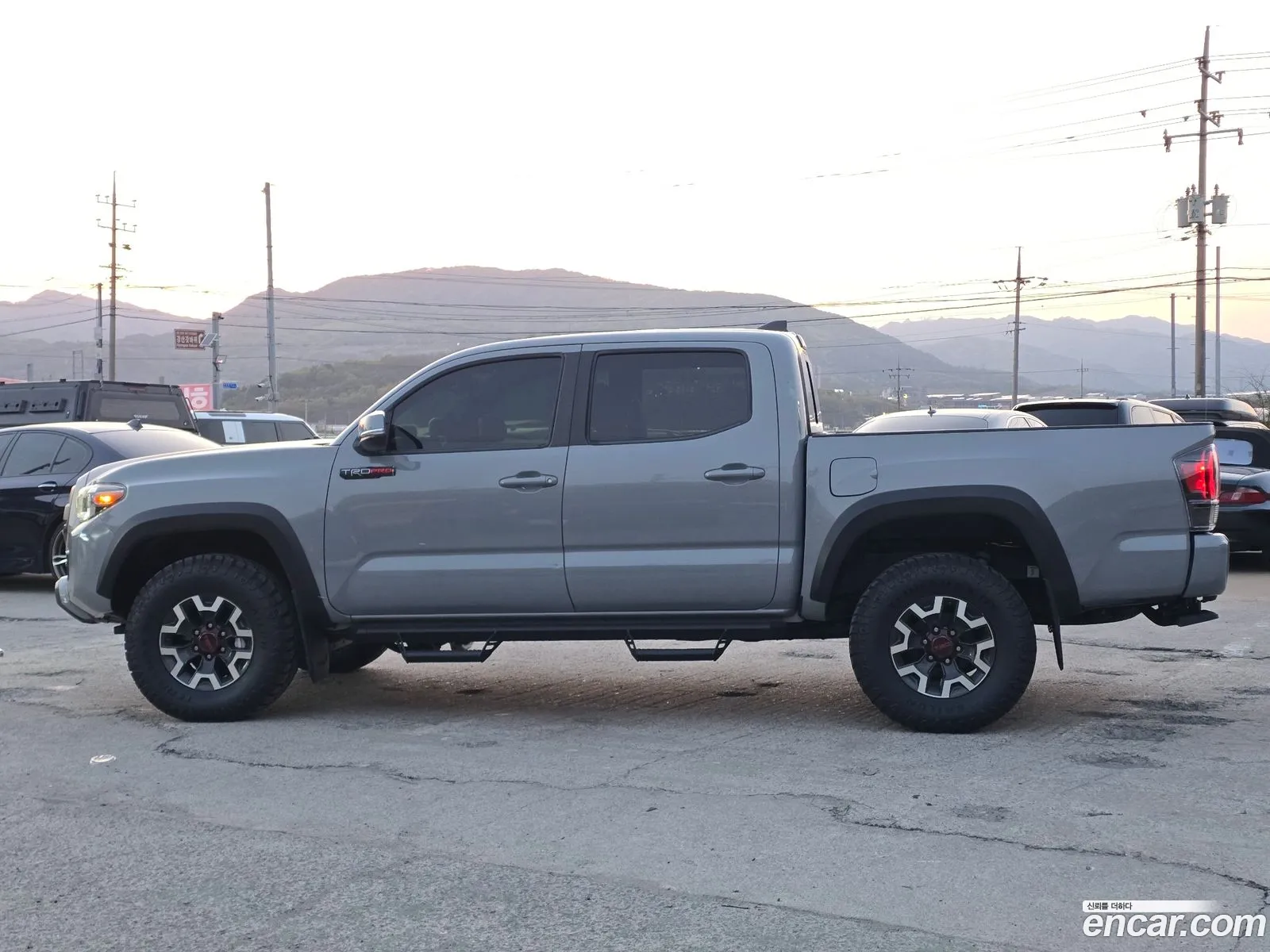 Toyota Tacoma 2018 — 18