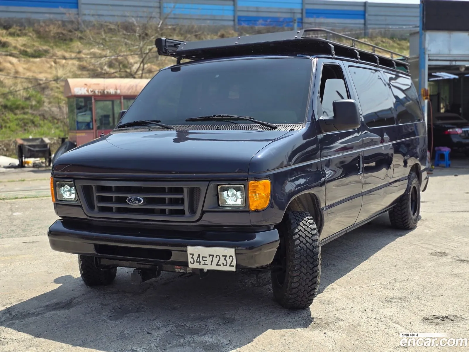 Ford E-Series 2003 — 18