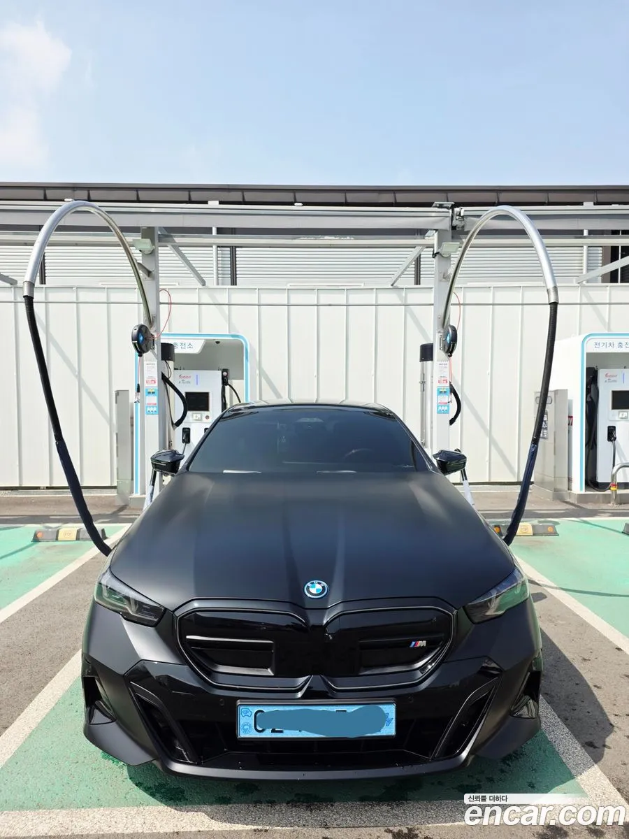 BMW i5 2023 — 3