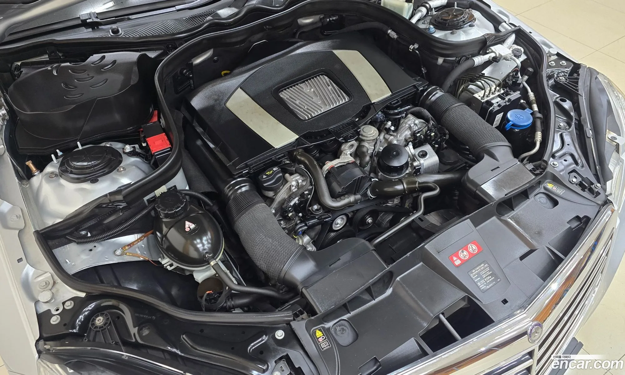 Mercedes-Benz E-Class W212 2010 — 13