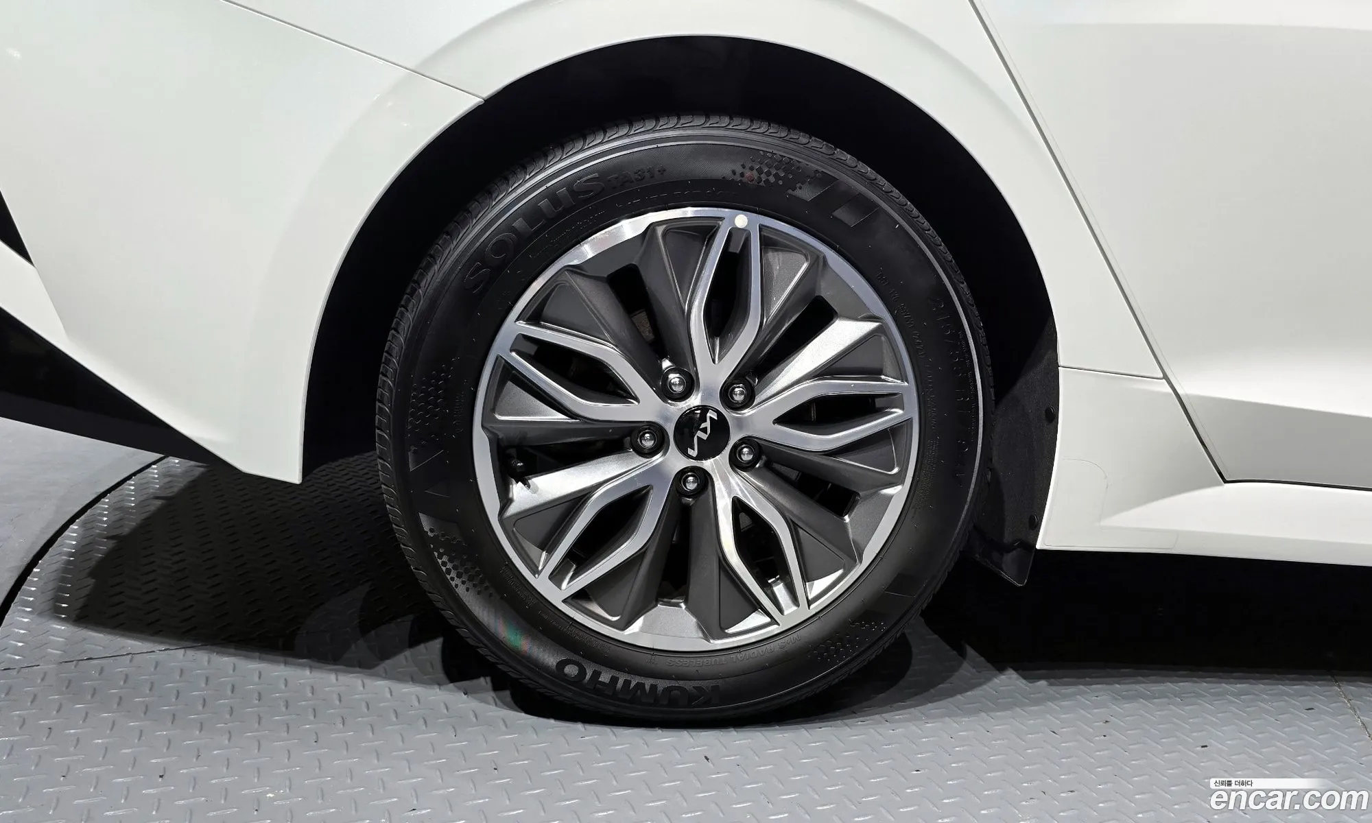 Kia K5 Hybrid 2021 — 13