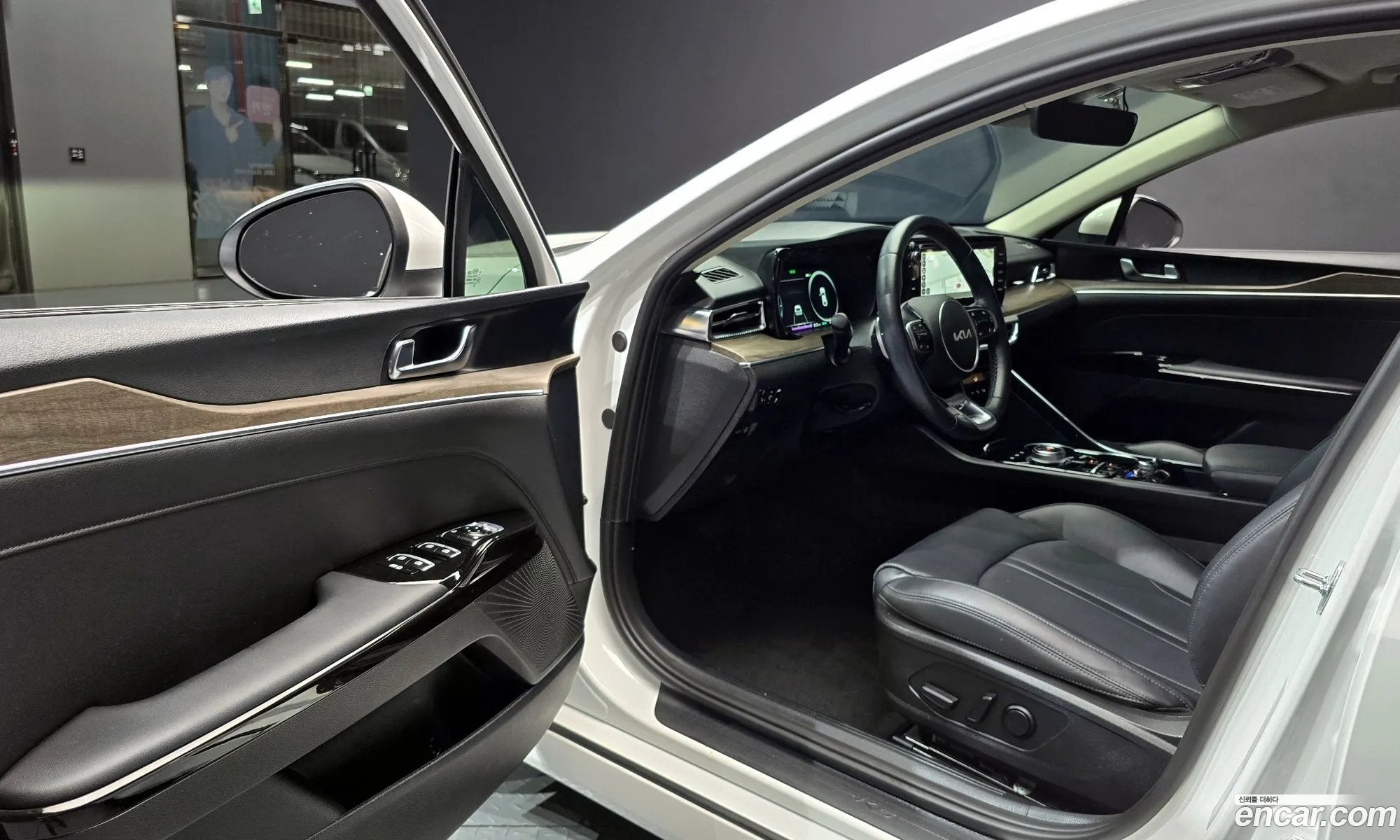 Kia K5 Hybrid 2021 — 14