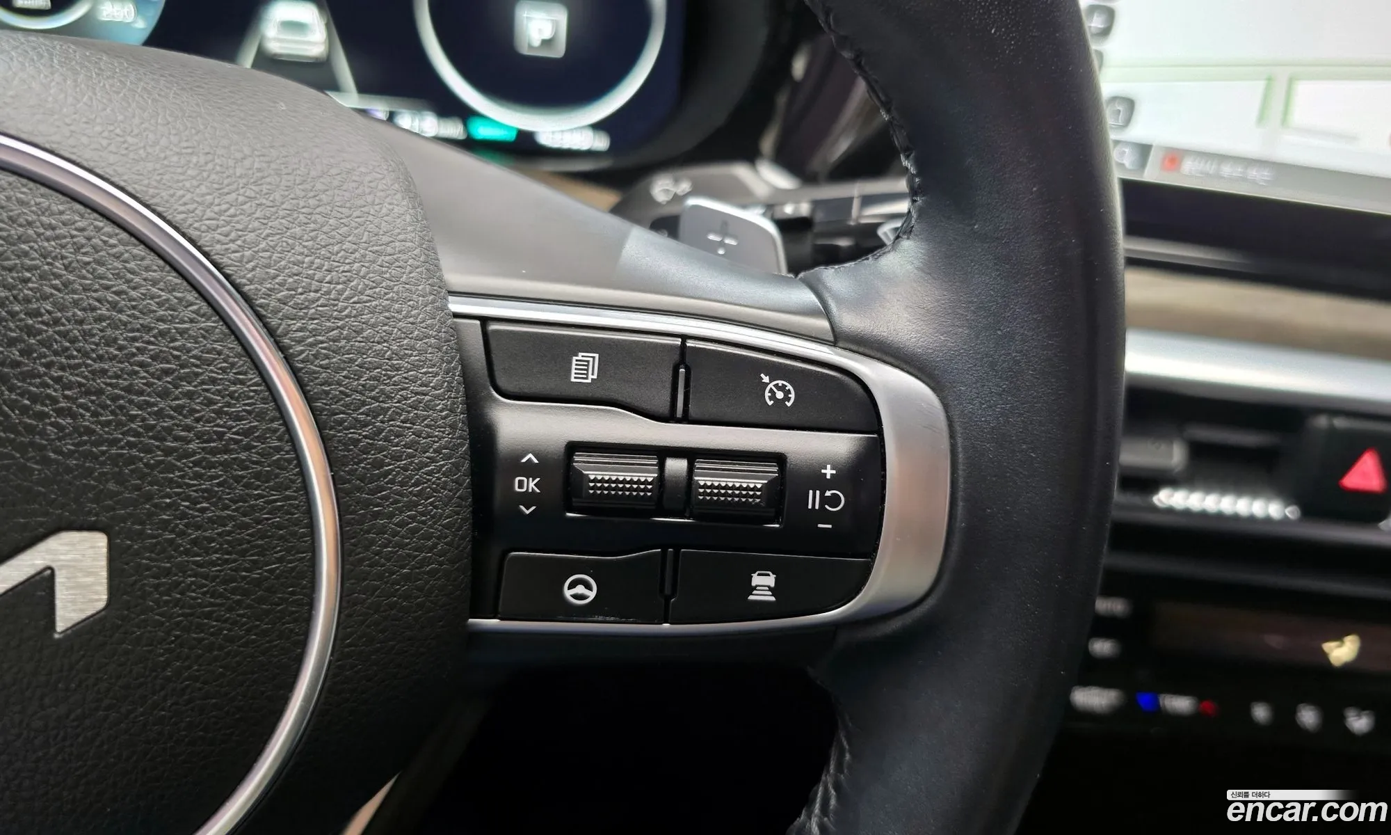 Kia K5 Hybrid 2021 — 11
