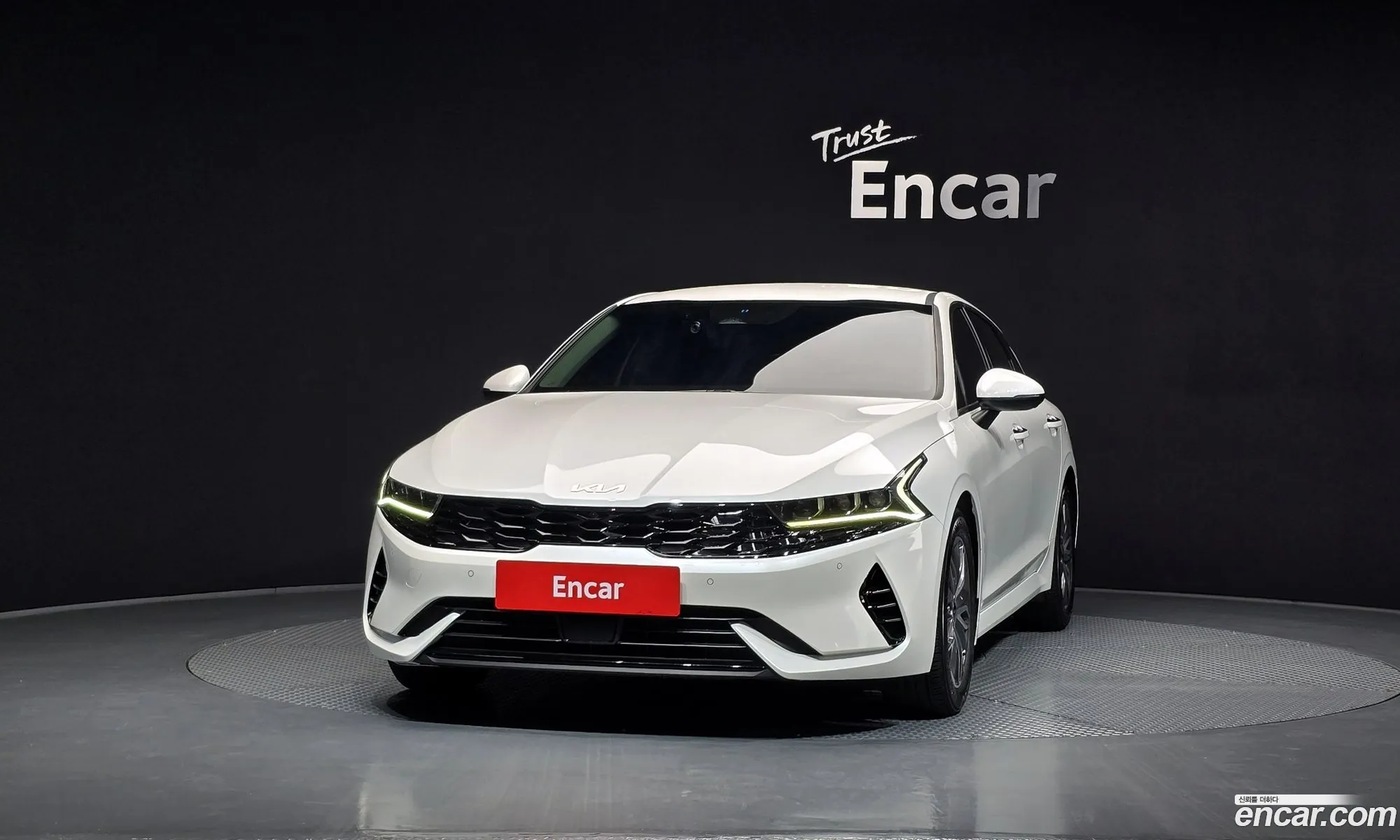 Kia K5 Hybrid 2021 — 17