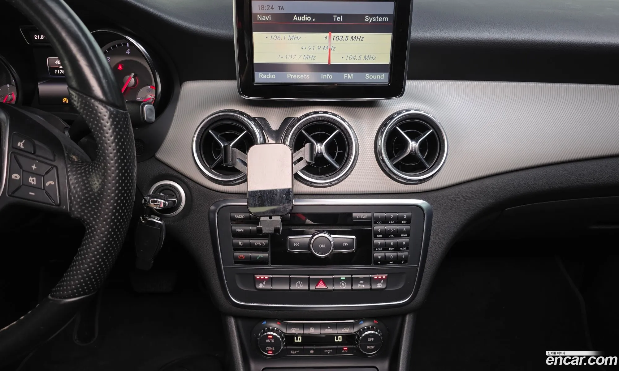 Mercedes-Benz GLA-Class X156 2015 — 5