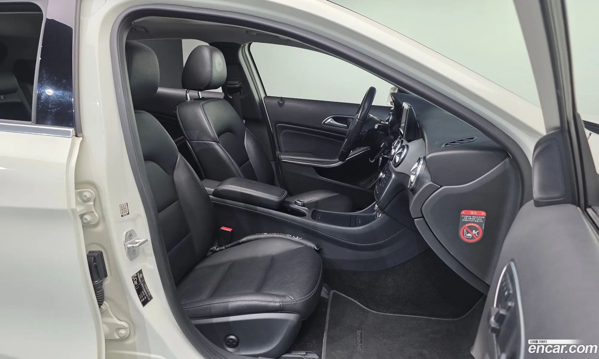 Mercedes-Benz GLA-Class X156 2015 — 3