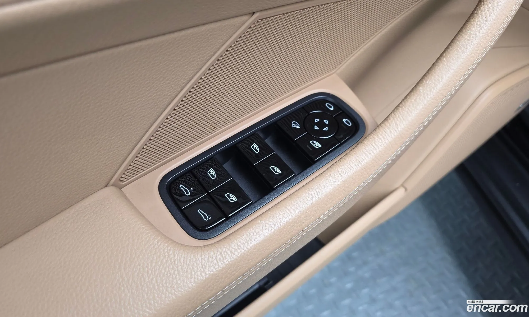 Porsche Panamera 2018 WP0AA2974JL107341 — 18