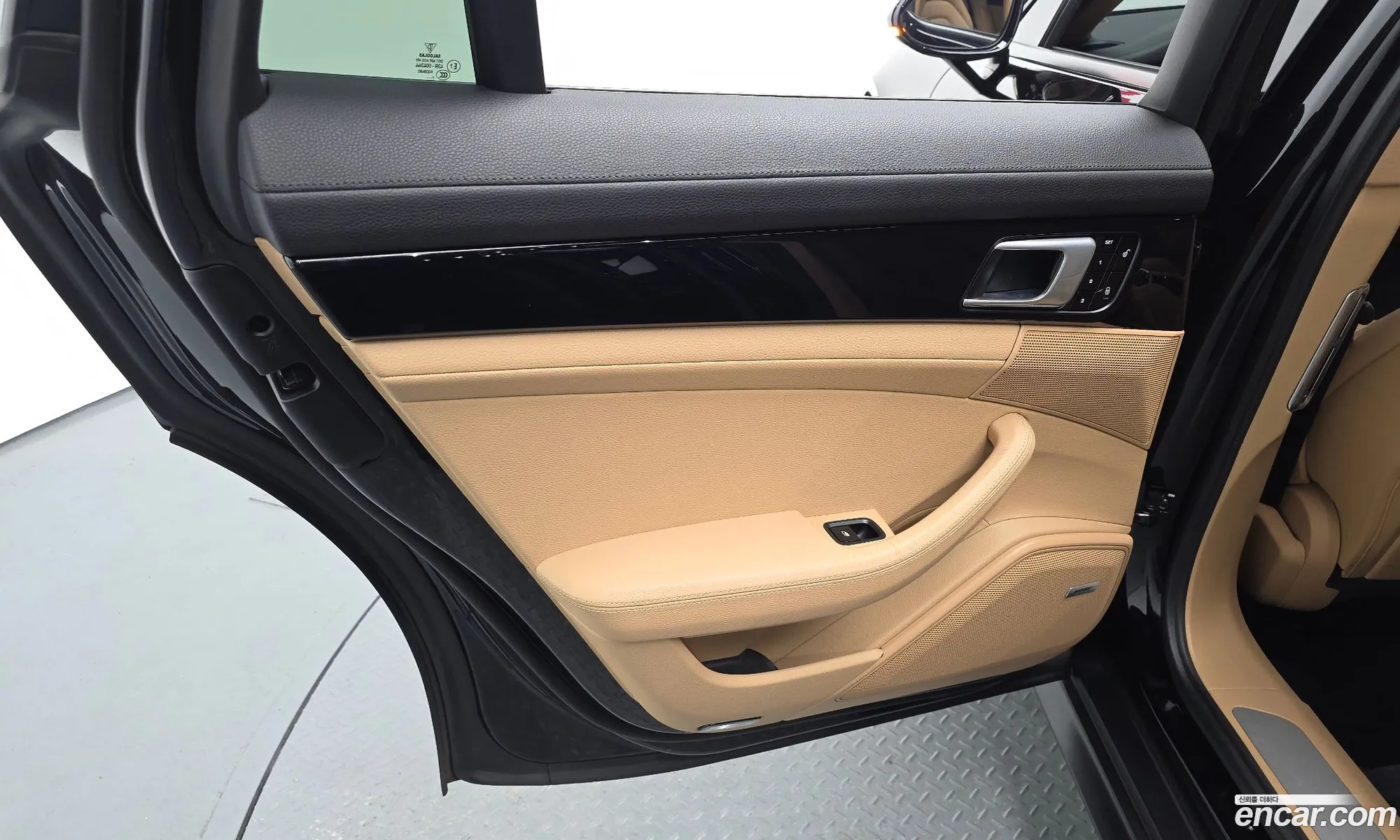 Porsche Panamera 2018 WP0AA2974JL107341 — 25
