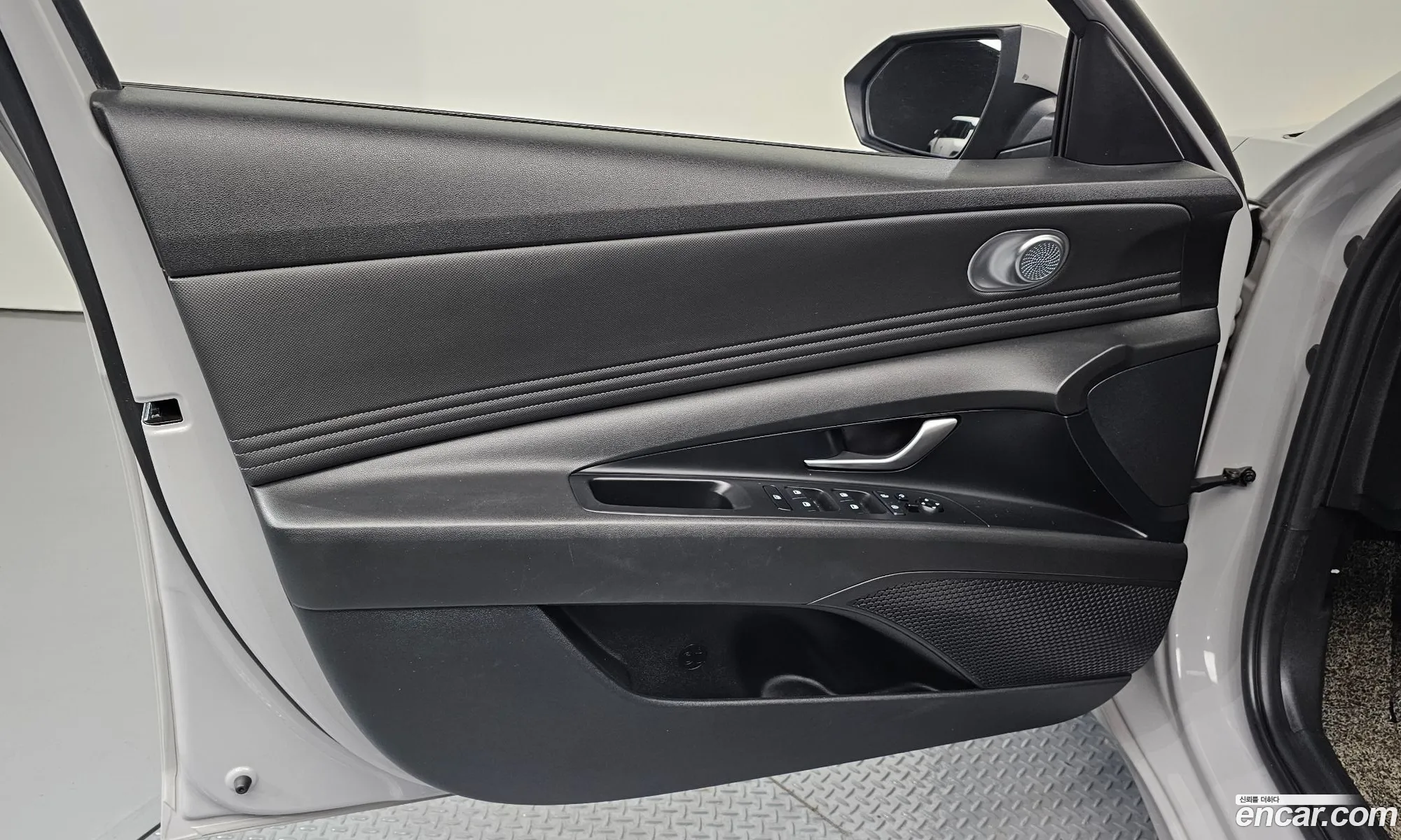 Hyundai Elantra 2021 — 26