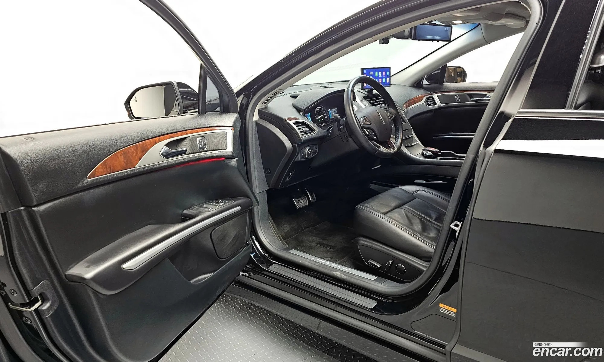 Lincoln MKZ 2016 3LN6L2LU9GR632867 — 8