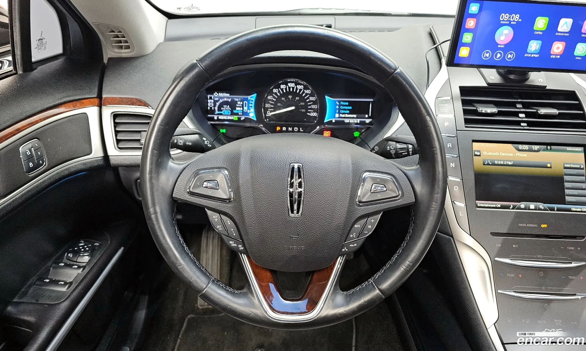 Lincoln MKZ 2016 3LN6L2LU9GR632867 — 19