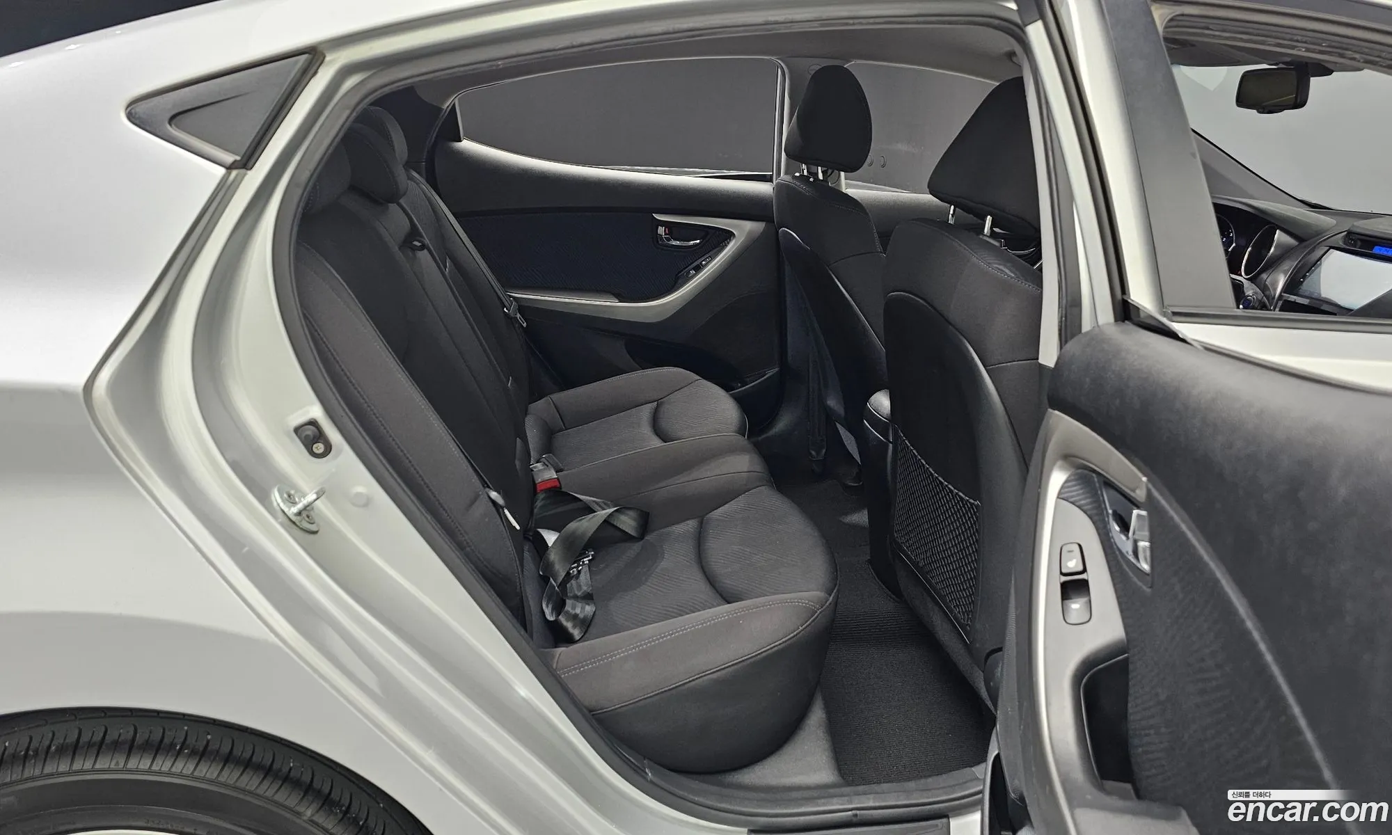 Hyundai Elantra MD 2011 — 18